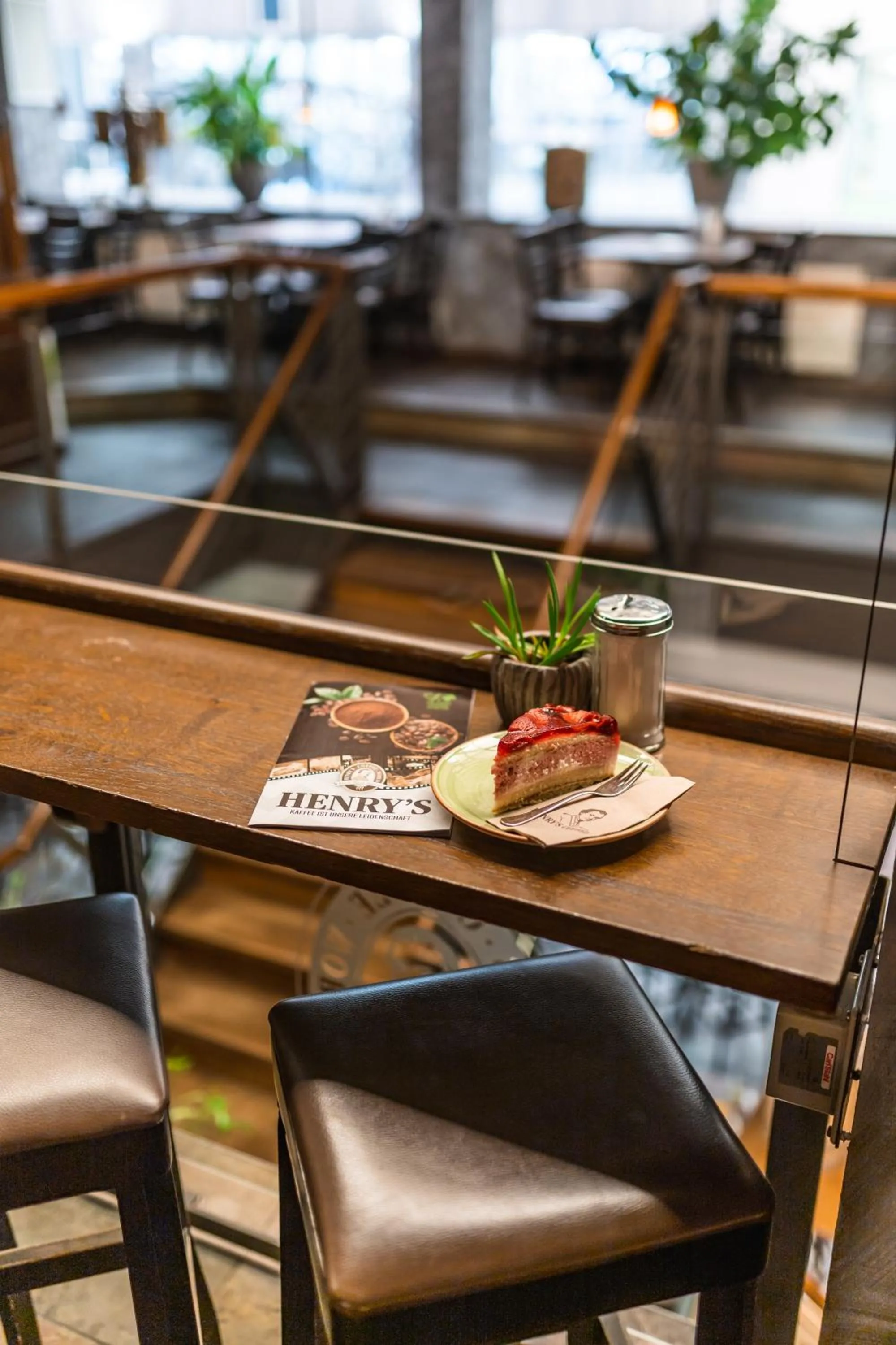 Restaurant/places to eat in Henriettas Sleeping