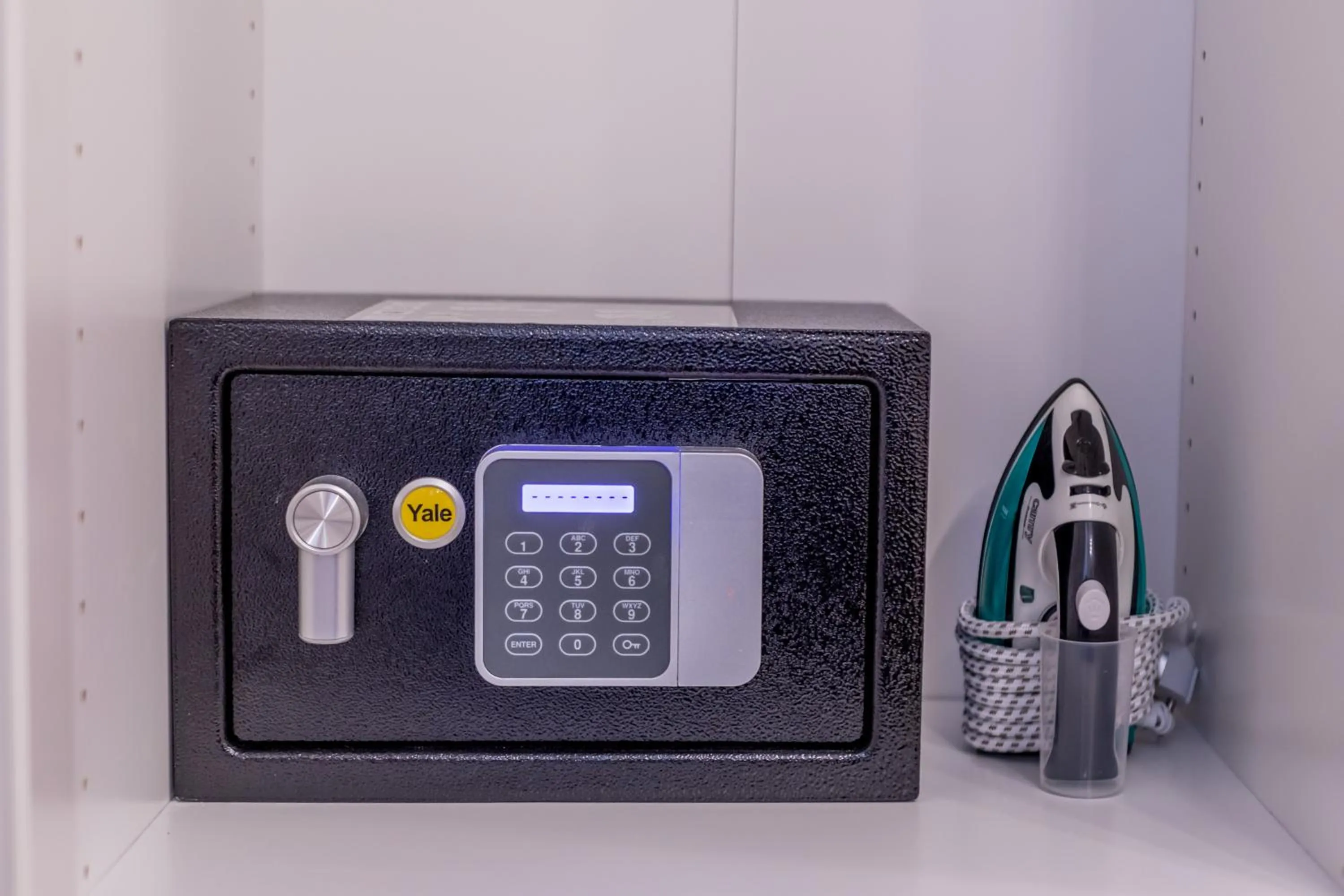 safe in WS Champs-Elysées - Colomb