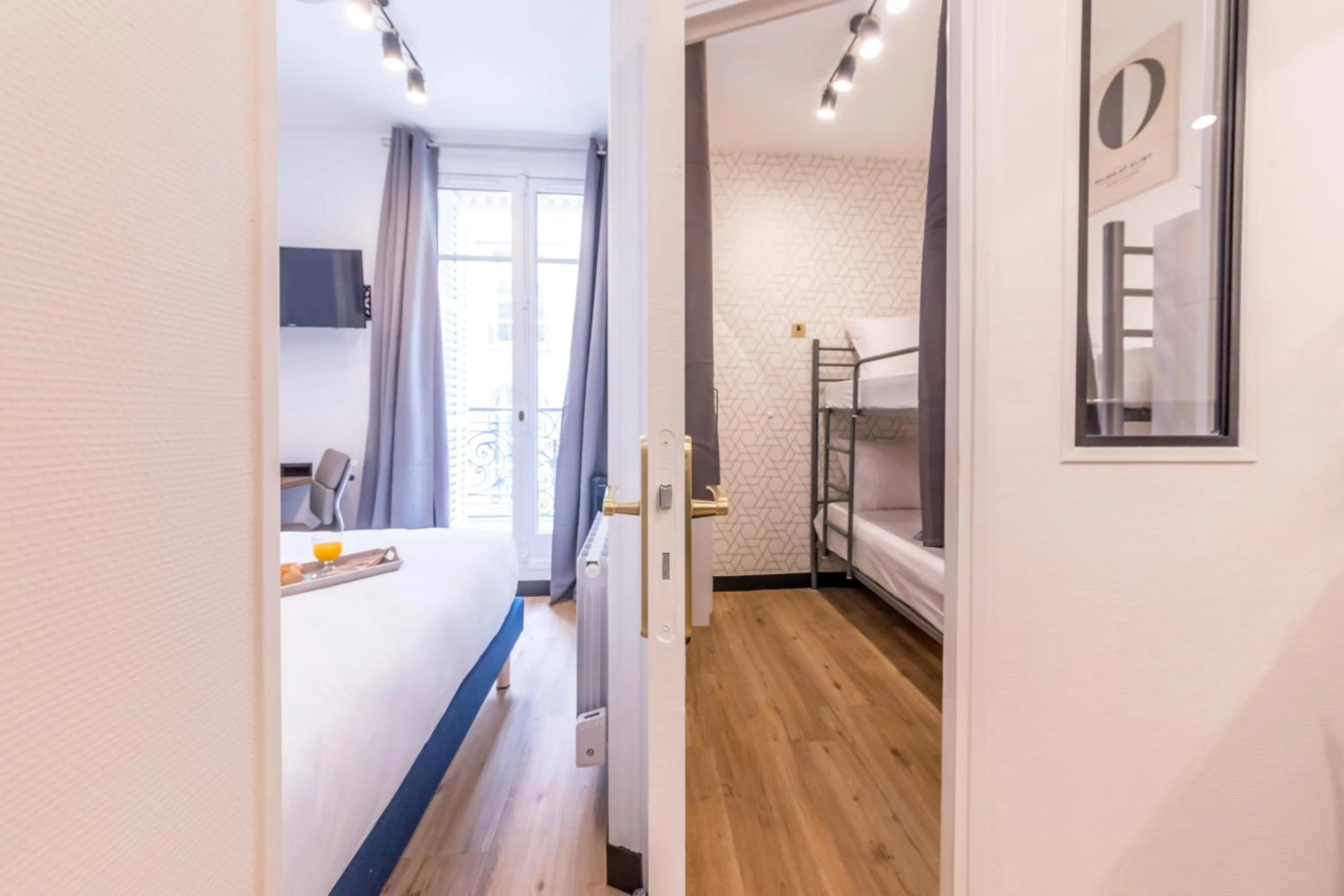 bunk bed, Bed in WS Champs-Elysées - Colomb