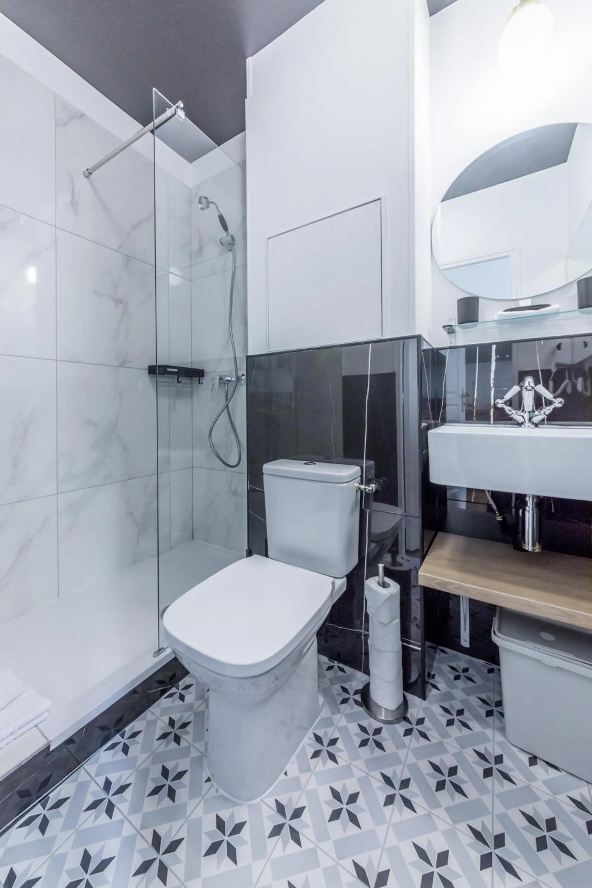 Bathroom in WS Champs-Elysées - Colomb