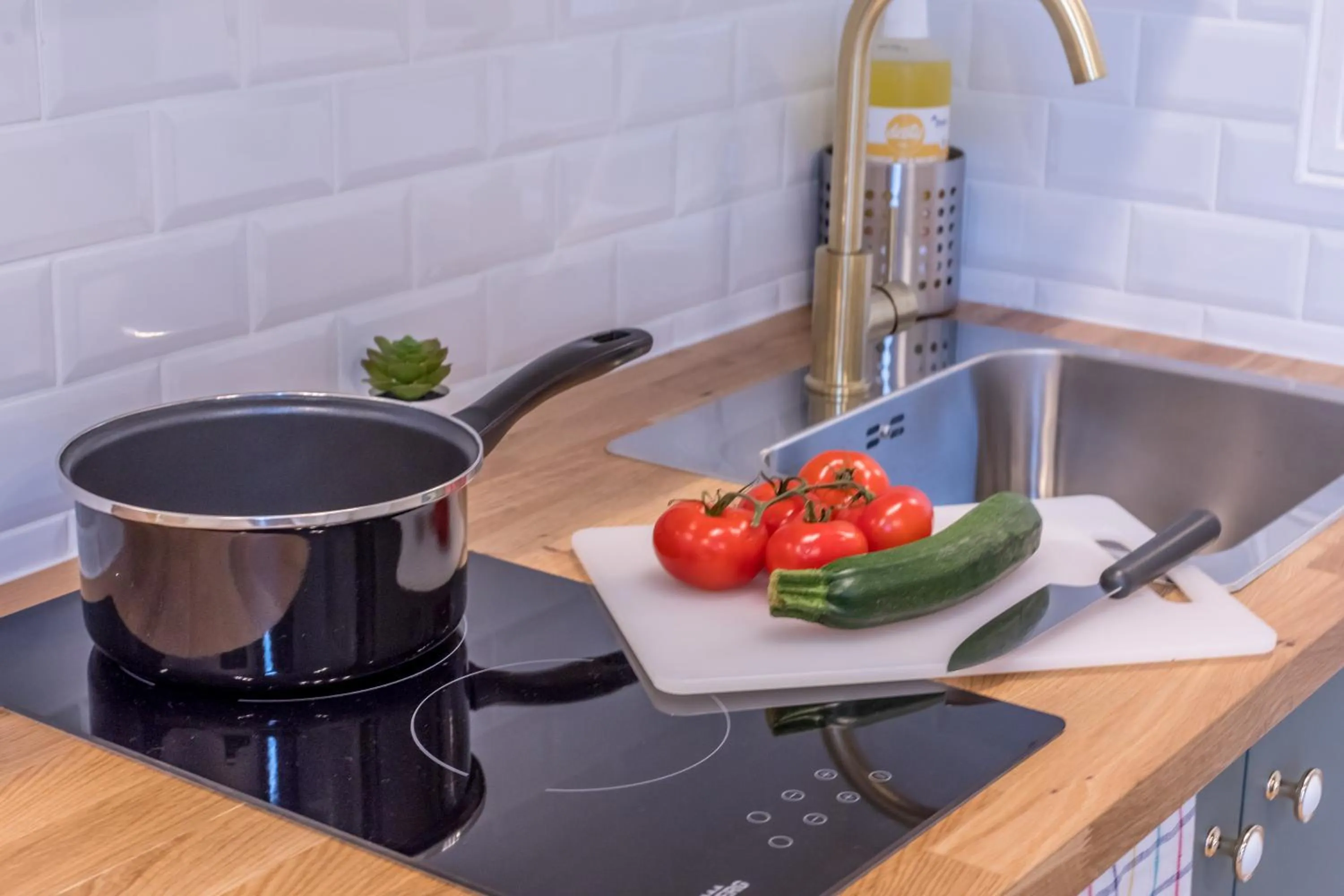 Kitchen or kitchenette in WS Champs-Elysées - Colomb