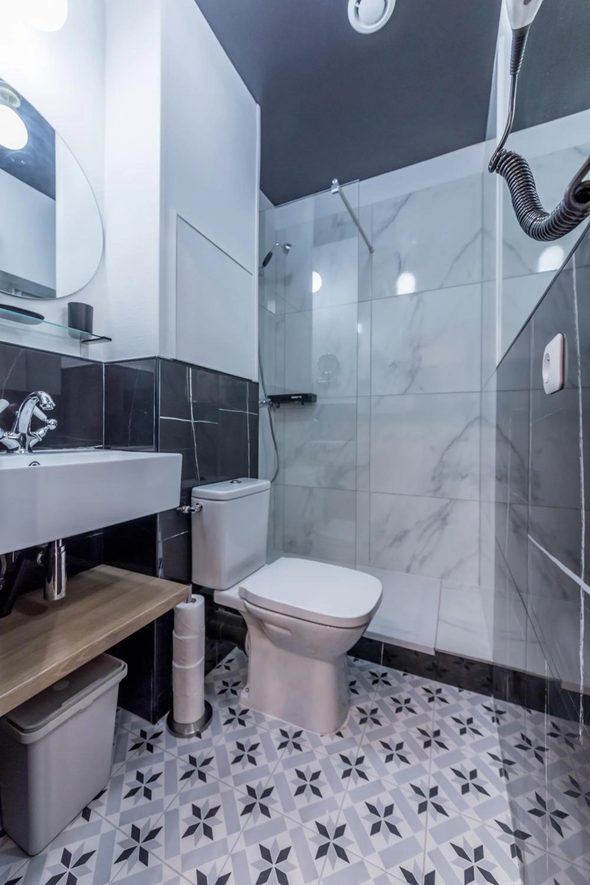 Bathroom in WS Champs-Elysées - Colomb