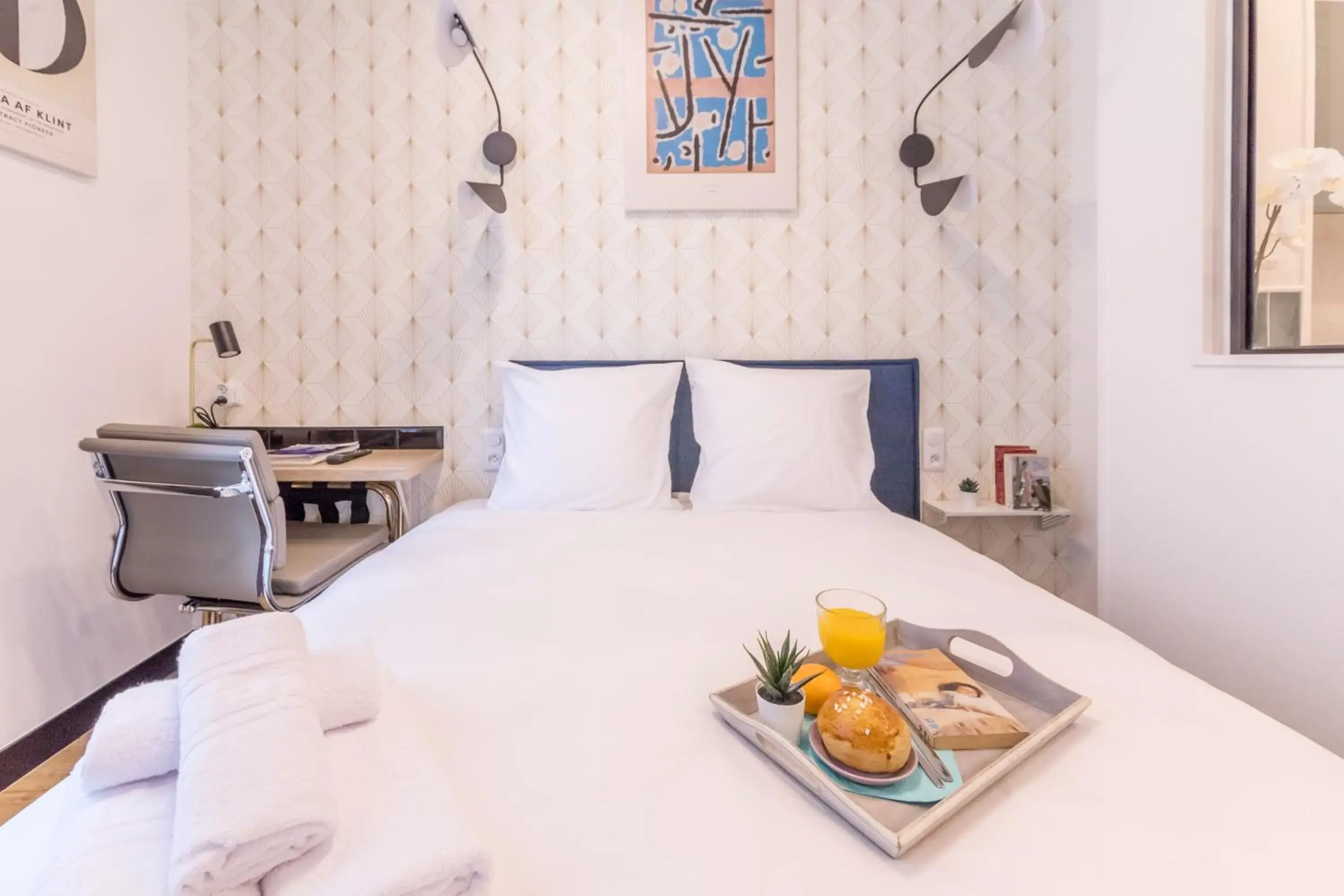 Studio with Balcony in WS Champs-Elysées - Colomb Studio with Balcony in WS Champs-Elysées - Colomb