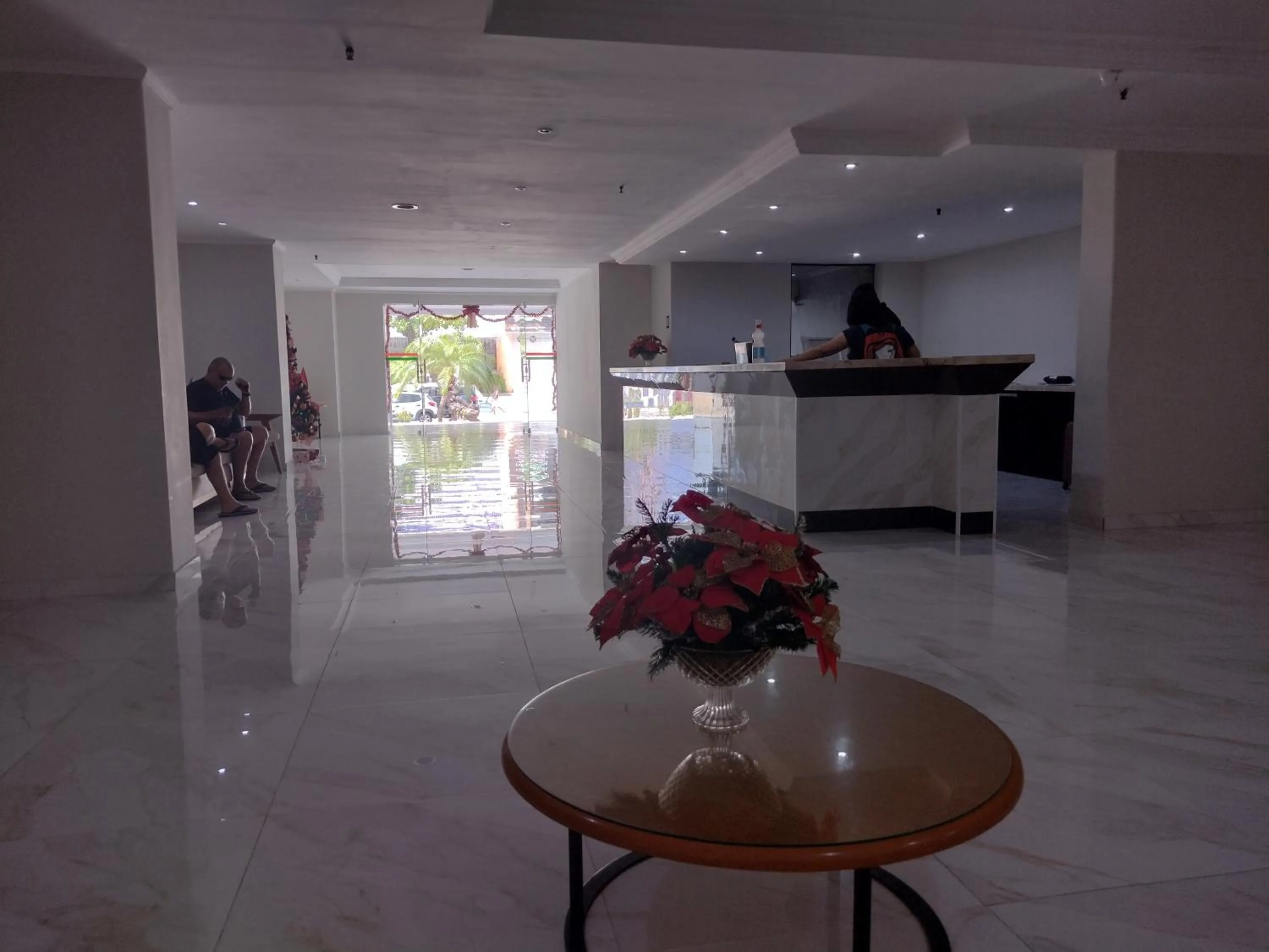 Staff in Via Venetto Flat próximo a feirinha da beira-mar Fortaleza