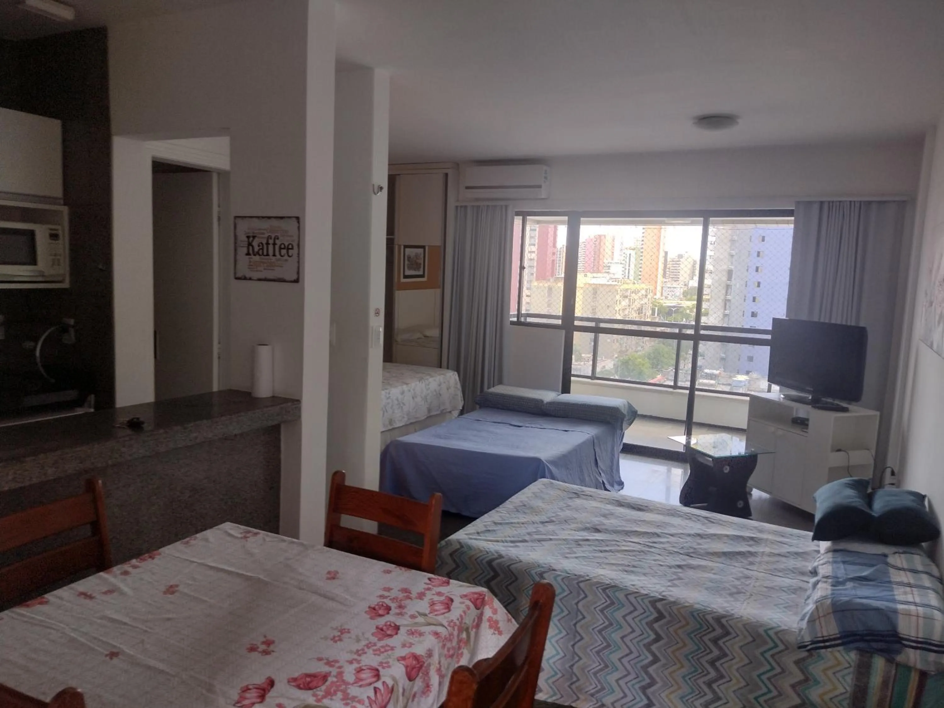 Communal lounge/ TV room, Bed in Via Venetto Flat próximo a feirinha da beira-mar Fortaleza