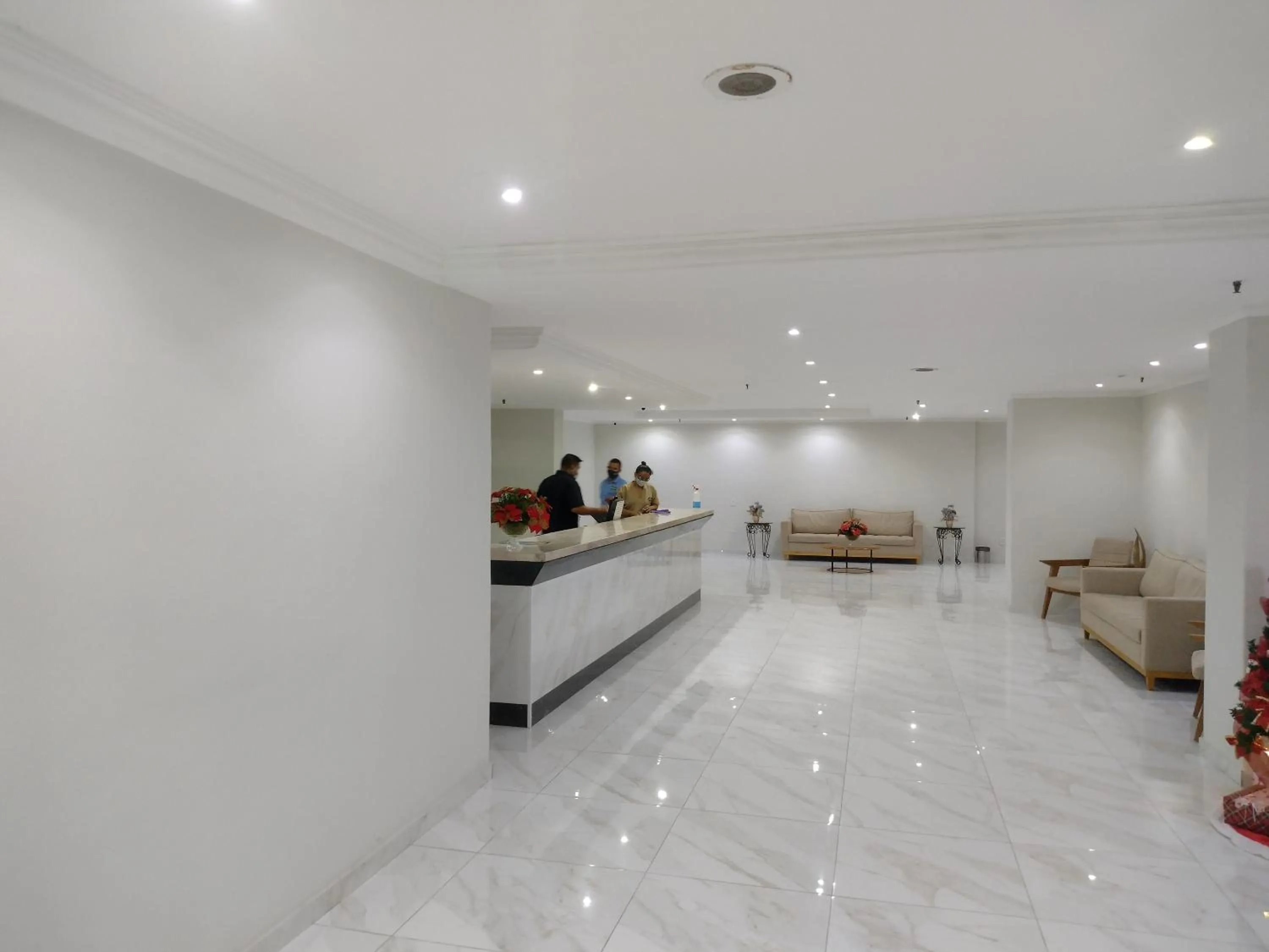 Staff in Via Venetto Flat próximo a feirinha da beira-mar Fortaleza