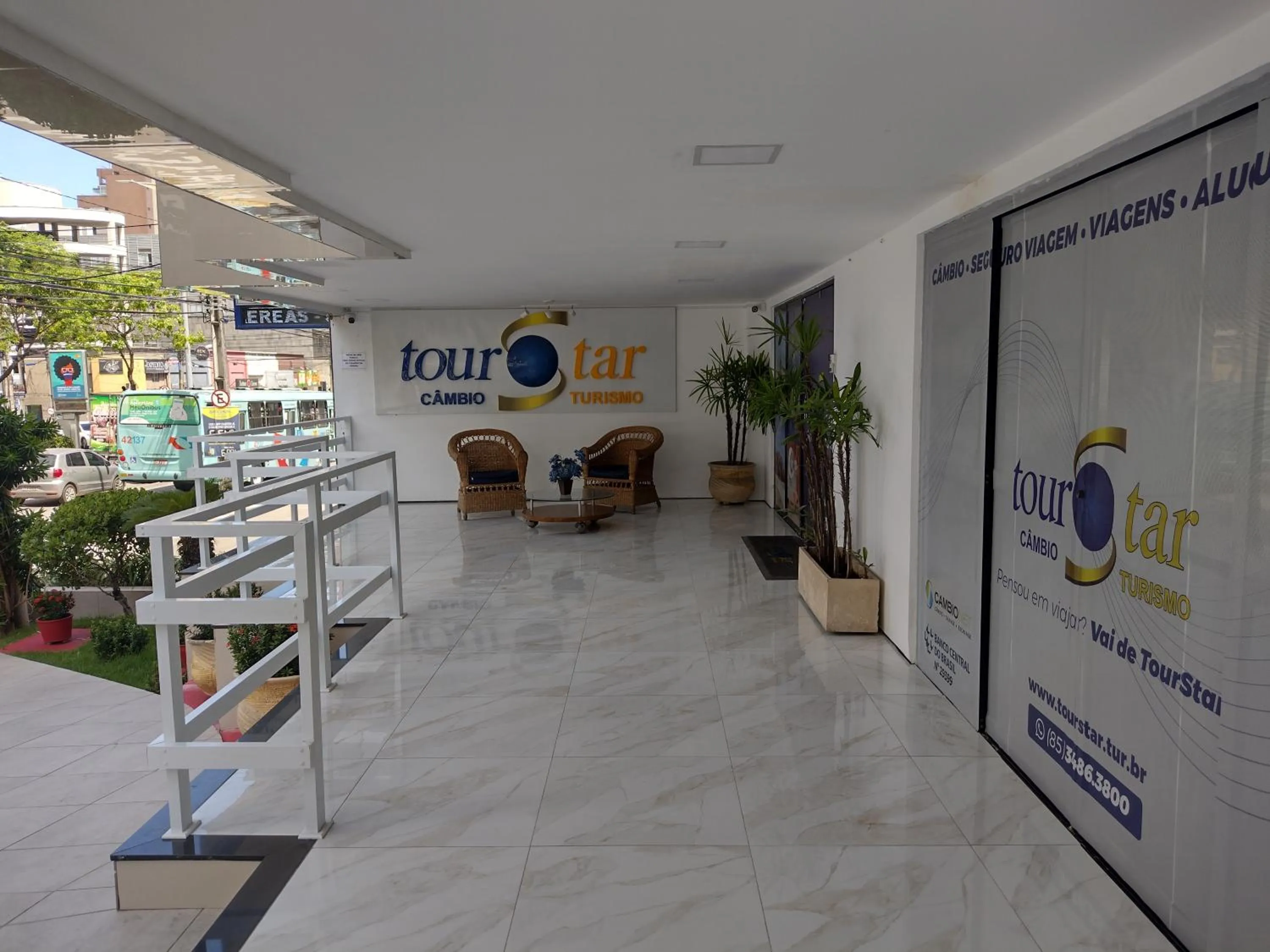 Facade/entrance in Via Venetto Flat próximo a feirinha da beira-mar Fortaleza