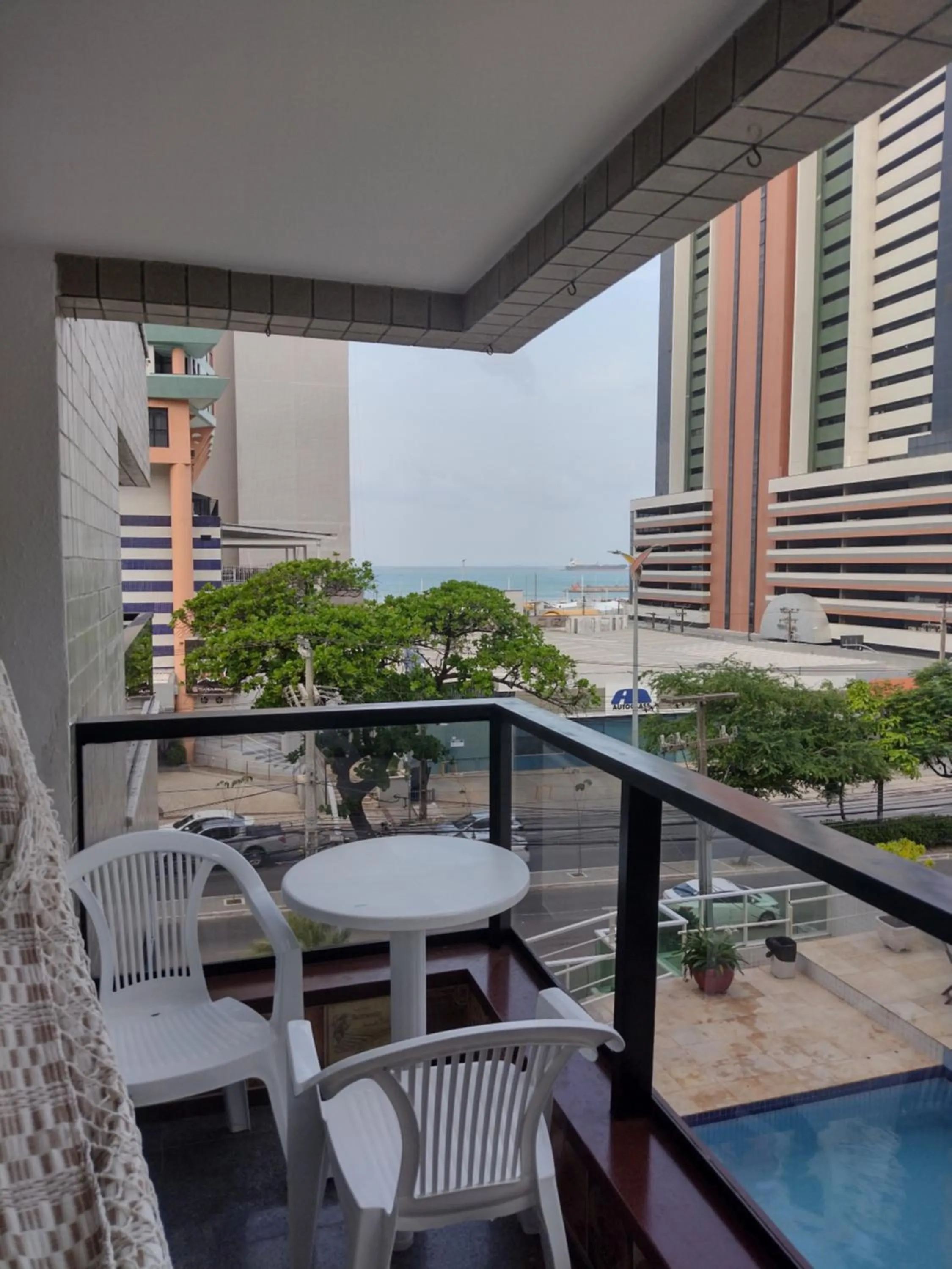 Patio in Via Venetto Flat próximo a feirinha da beira-mar Fortaleza