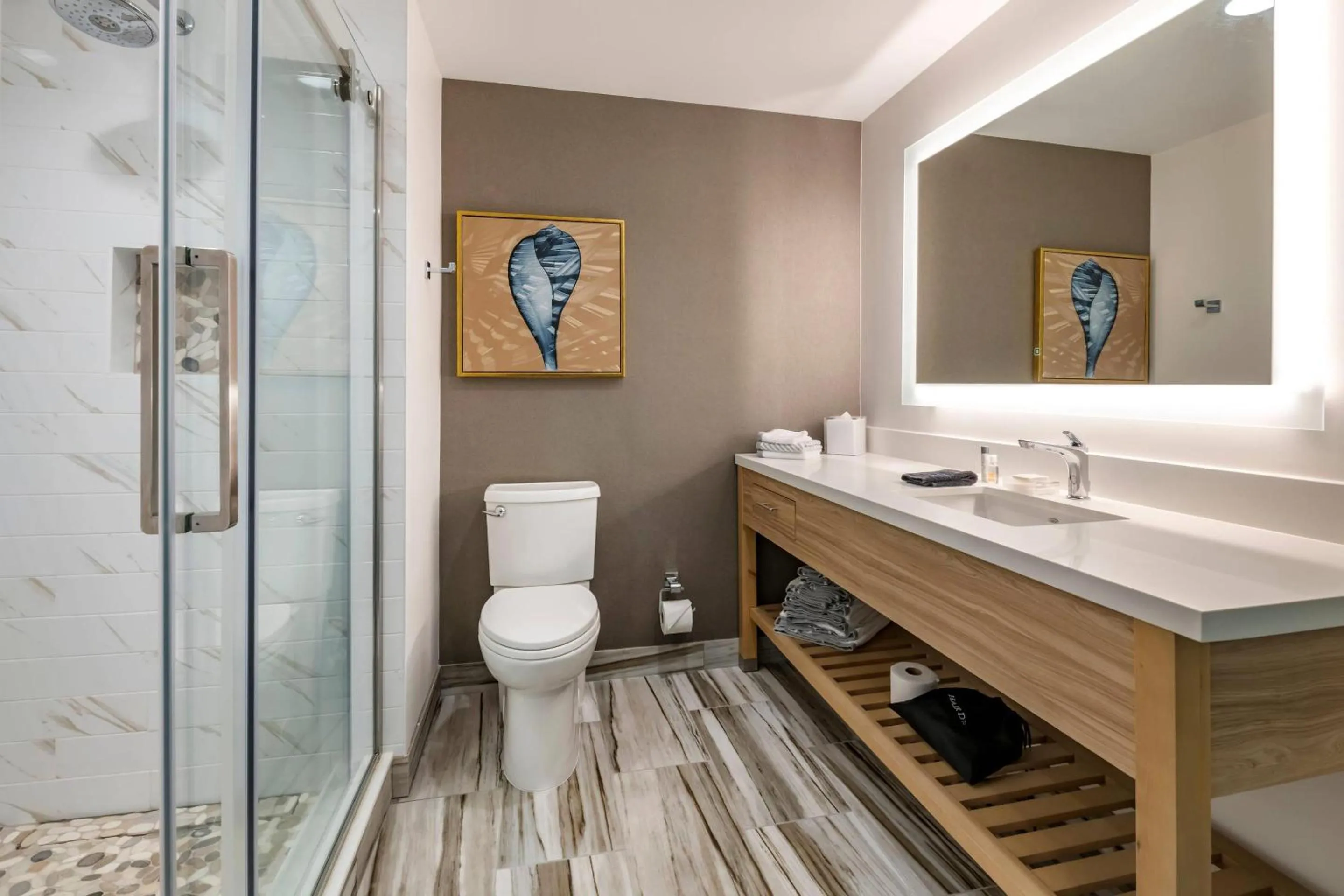 Bedroom in Cambria Hotel Fort Lauderdale Beach