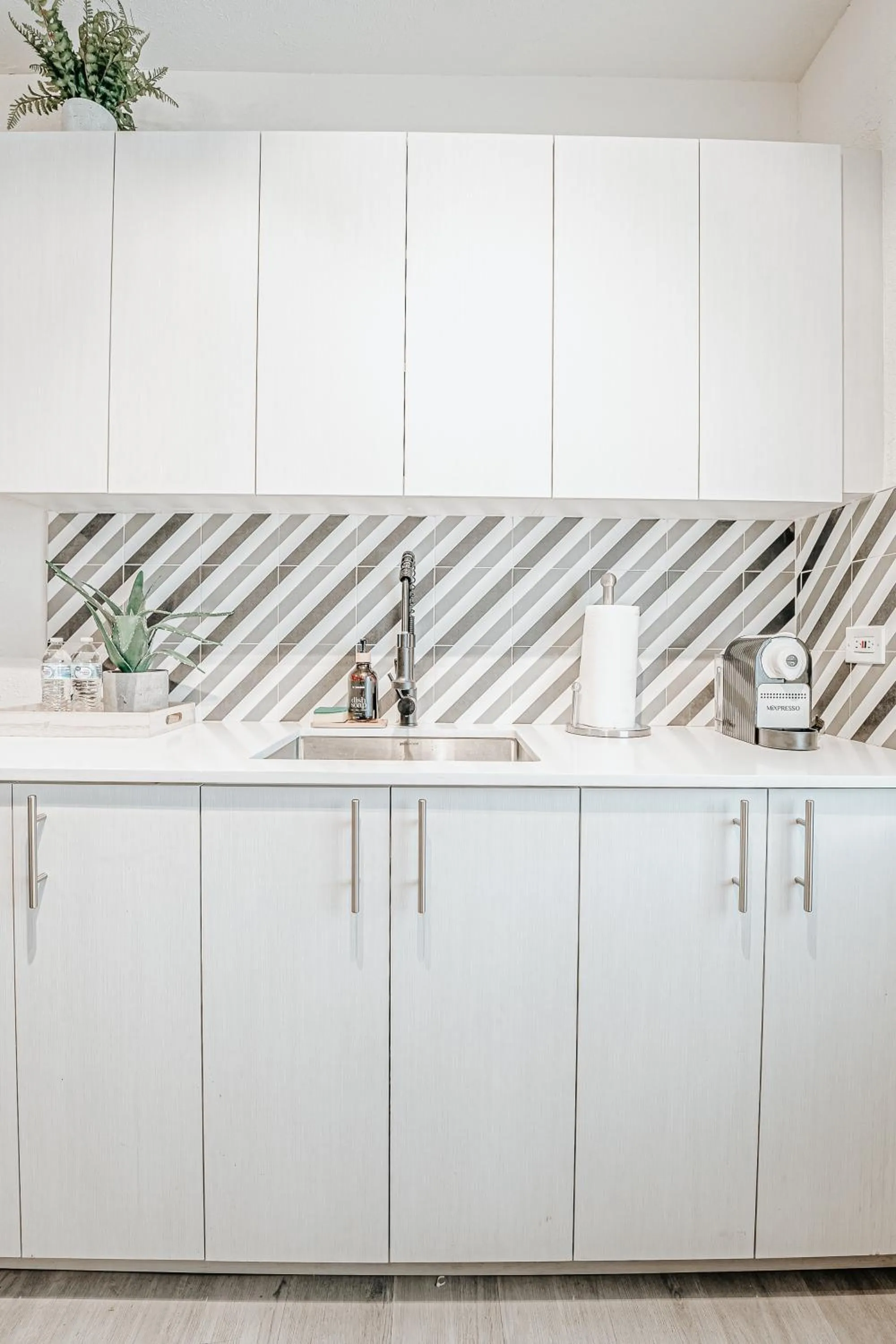 Kitchen or kitchenette in PRAIA Hotel Boutique & Apartments Miami Beach