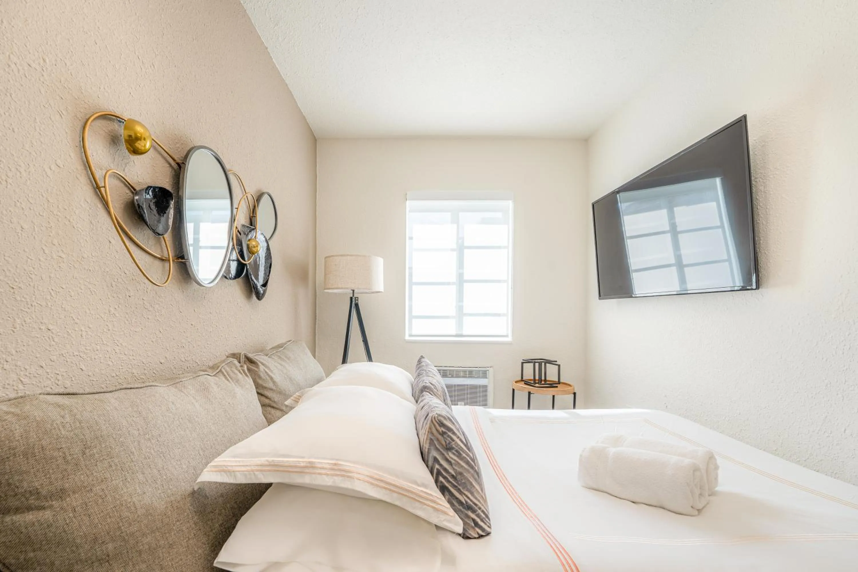 Bed in PRAIA Hotel Boutique & Apartments Miami Beach