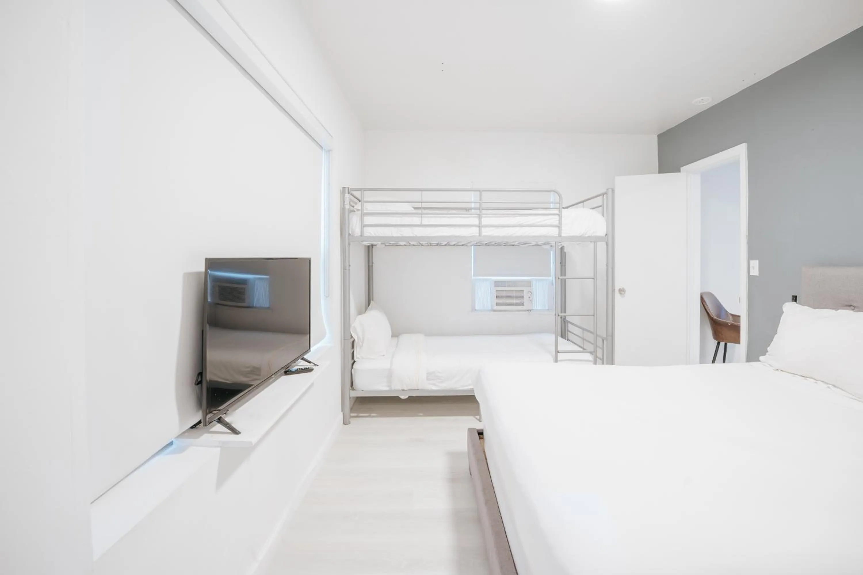 Bed in PRAIA Hotel Hollywood