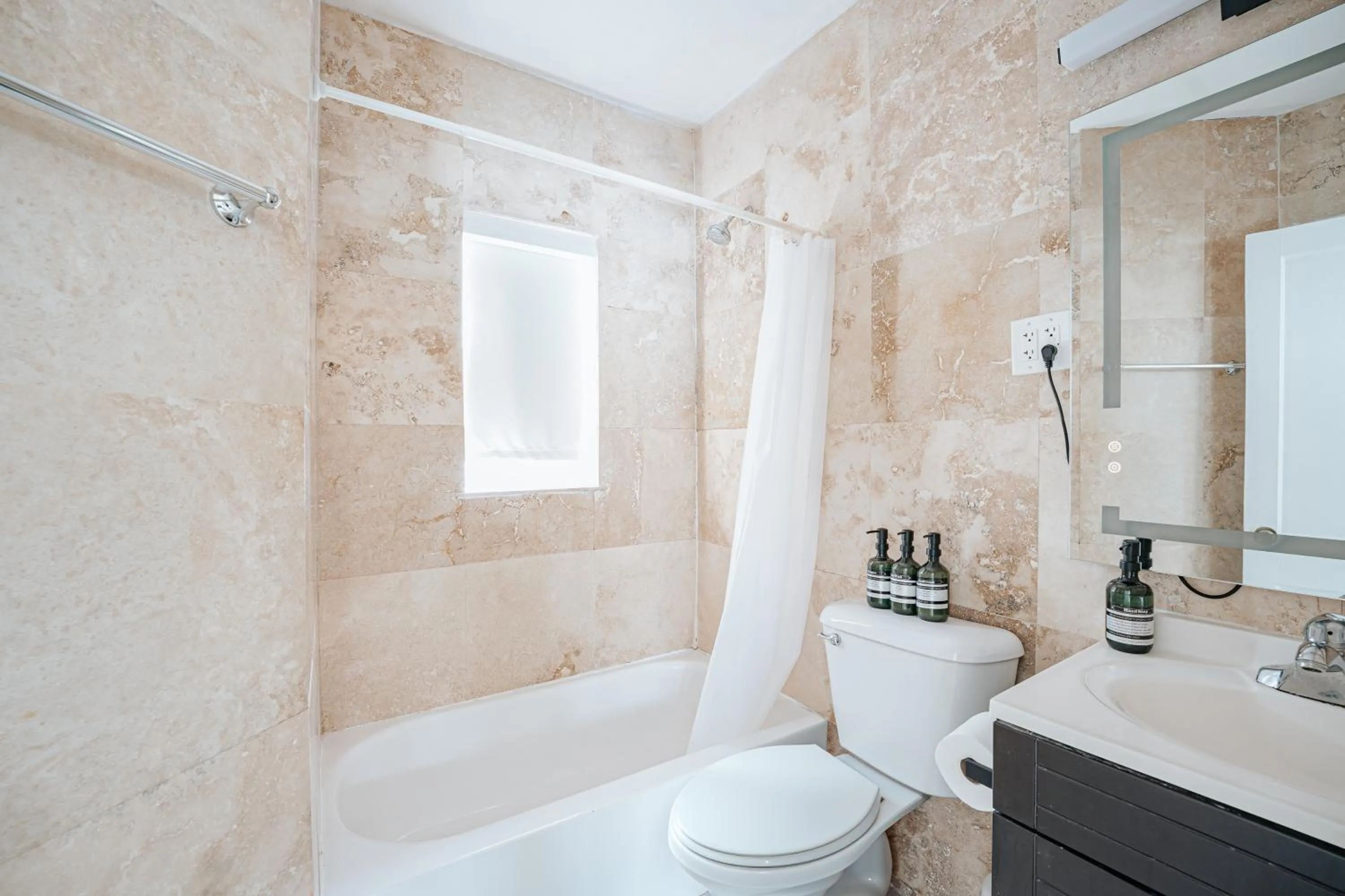 Bathroom in PRAIA Hotel Hollywood