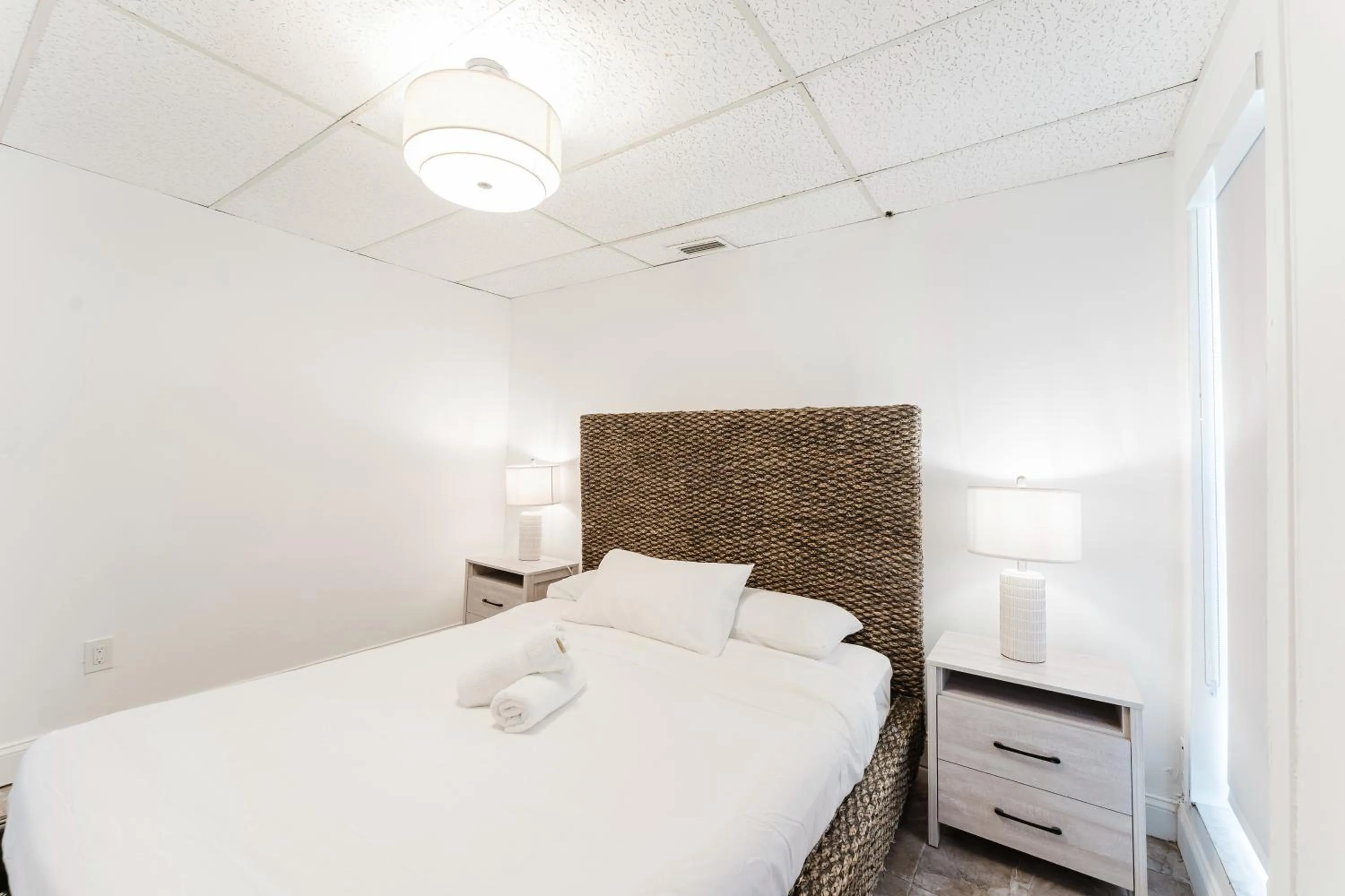 Bed in PRAIA Hotel Hollywood