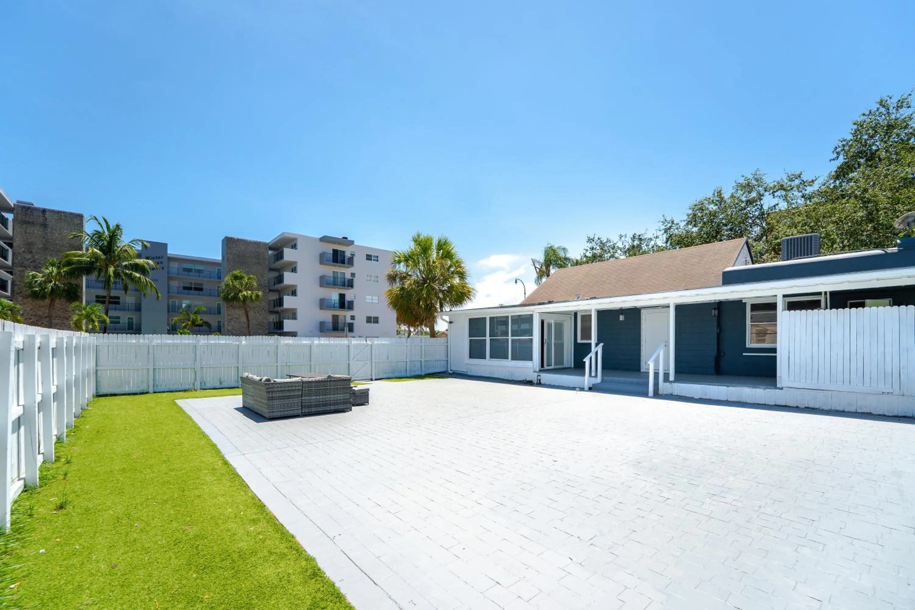 Patio in PRAIA Hotel Hollywood