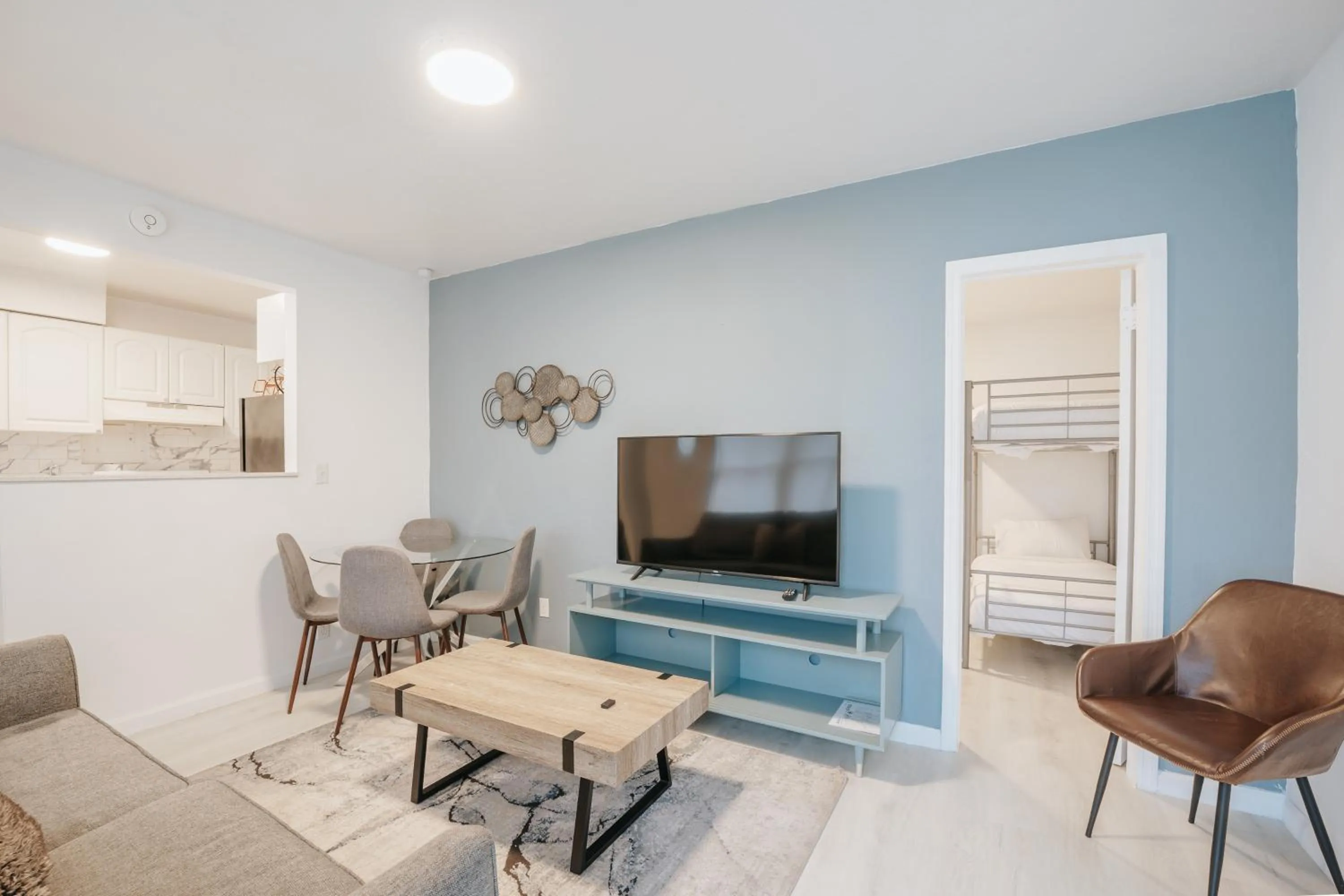 TV and multimedia in PRAIA Hotel Hollywood