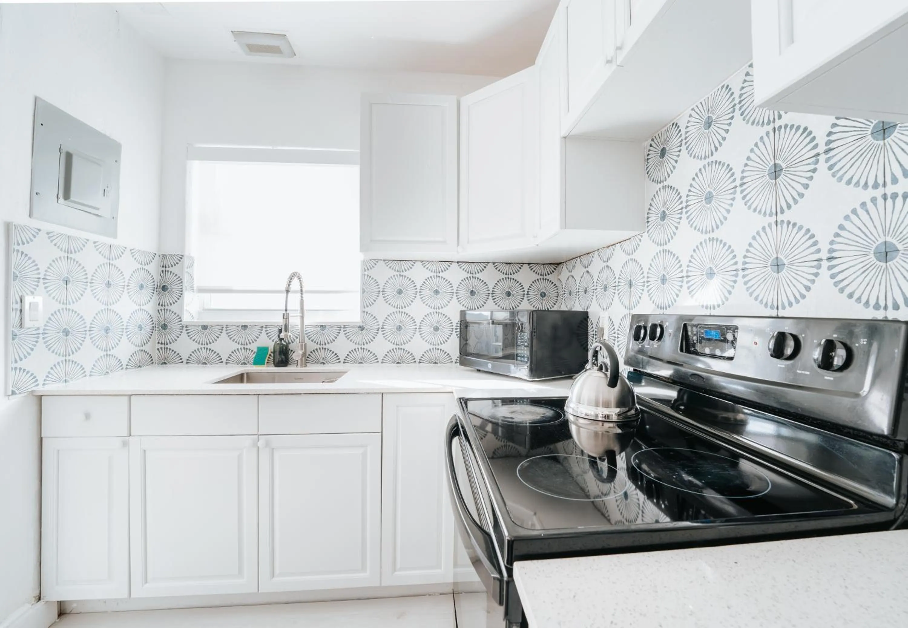 Kitchen or kitchenette in PRAIA Hotel Hollywood