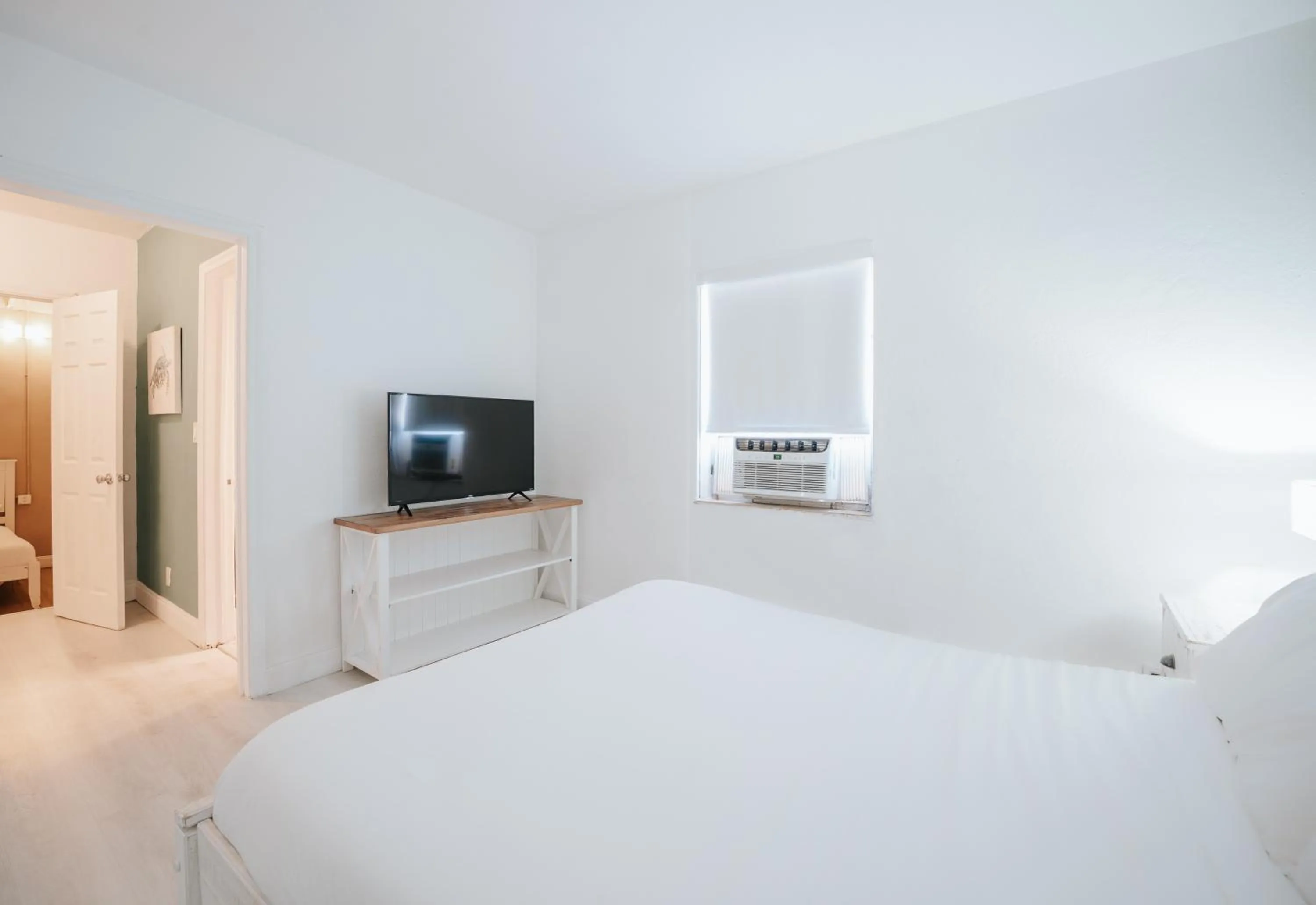 Bed in PRAIA Hotel Hollywood