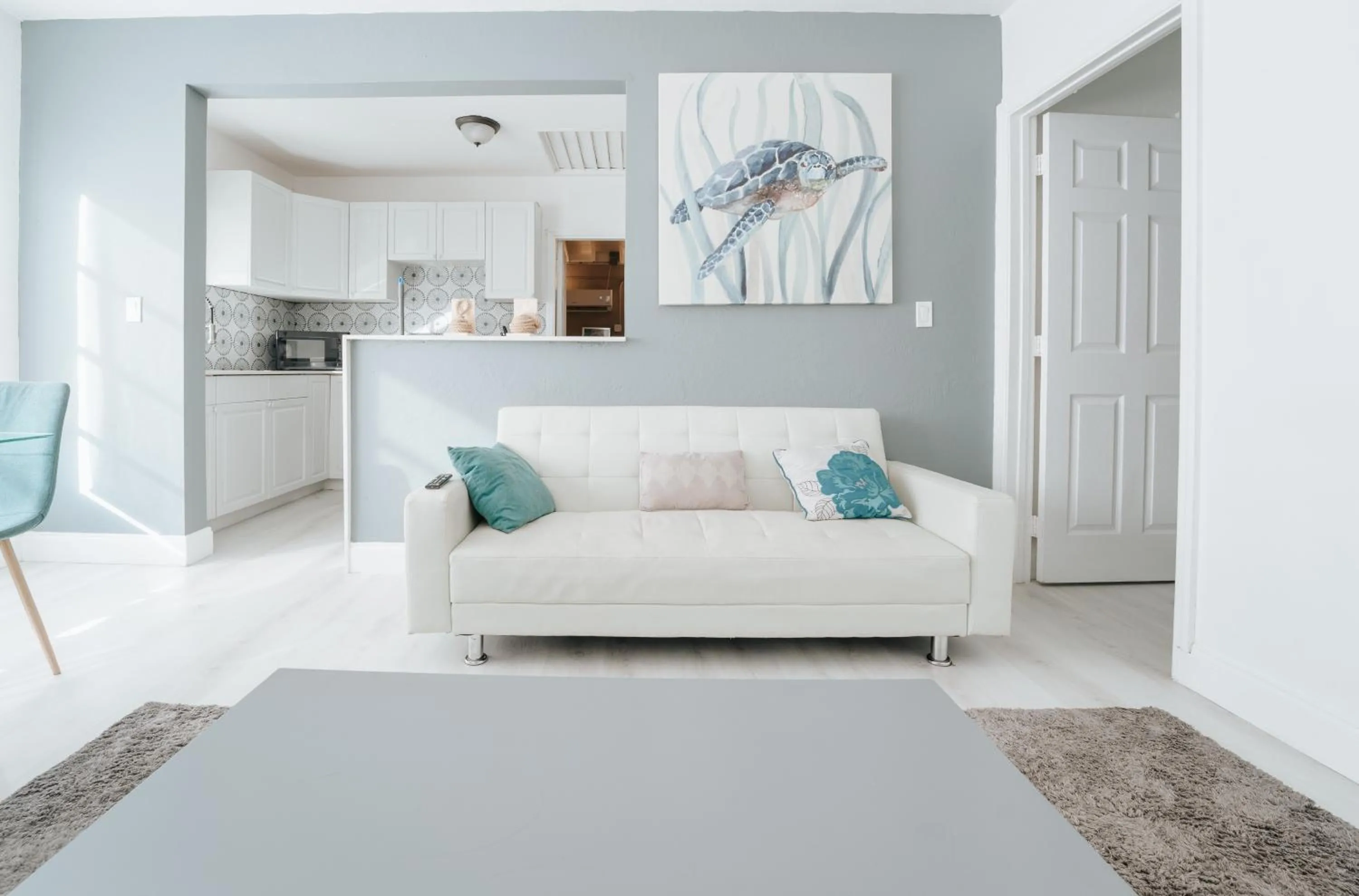 Living room, Bed in PRAIA Hotel Hollywood