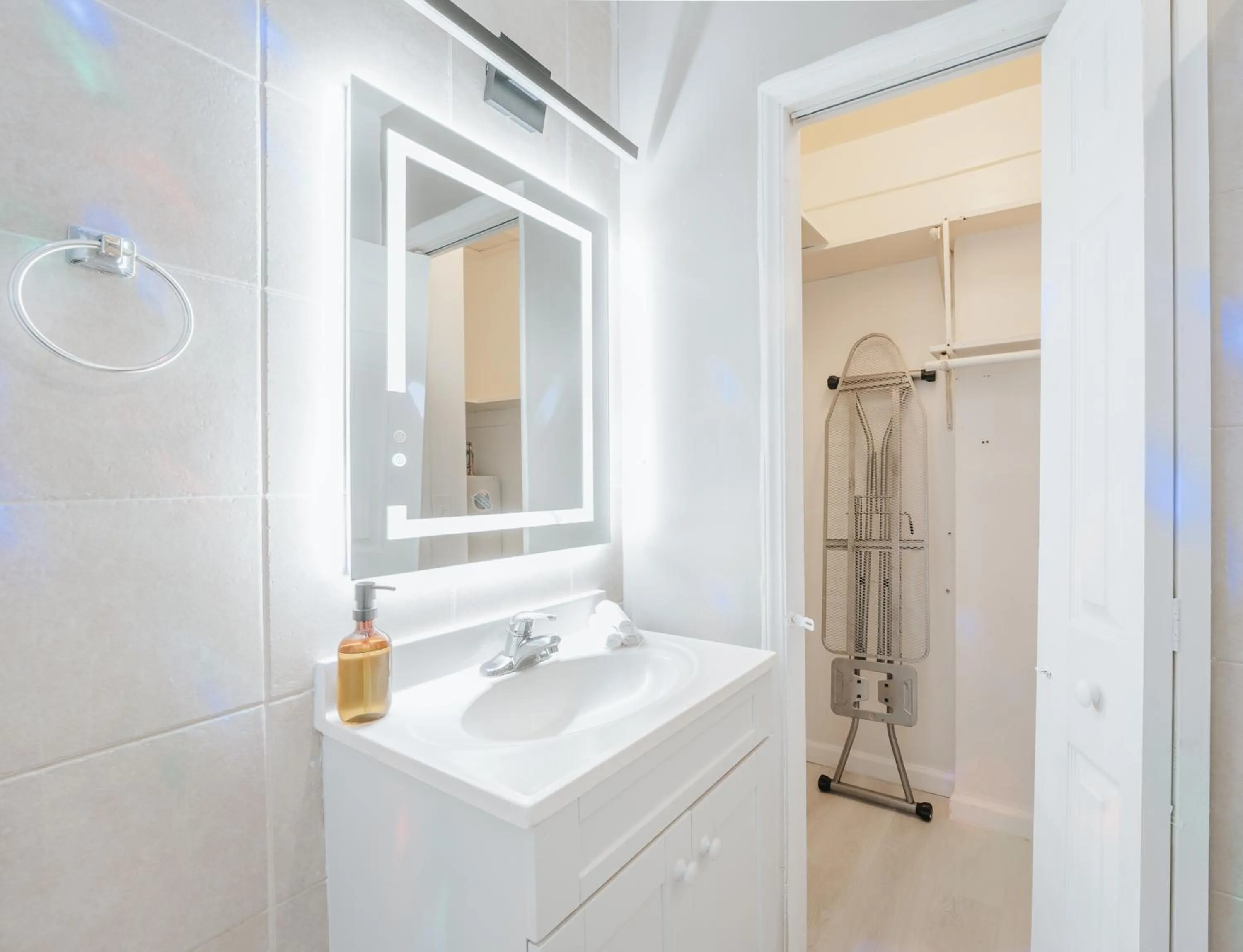 Bathroom in PRAIA Hotel Hollywood