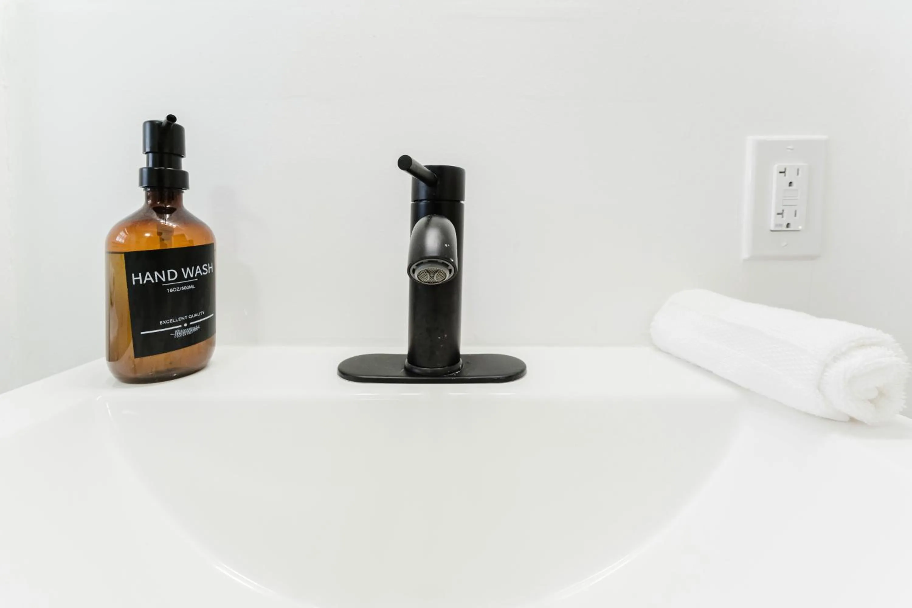 Bathroom in PRAIA Hotel Hollywood