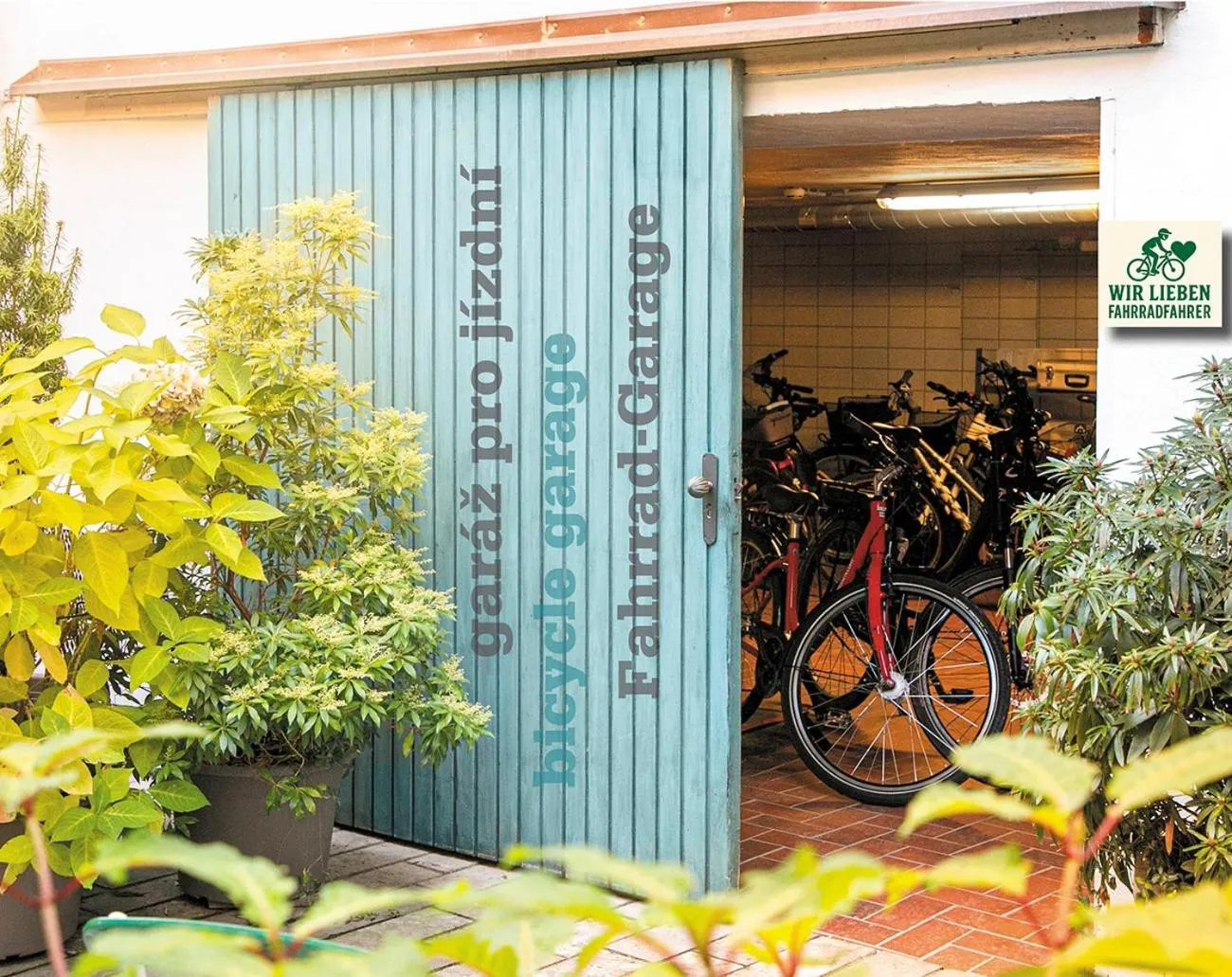 Property building in Hotel Münchner Hof und Blauer Turm