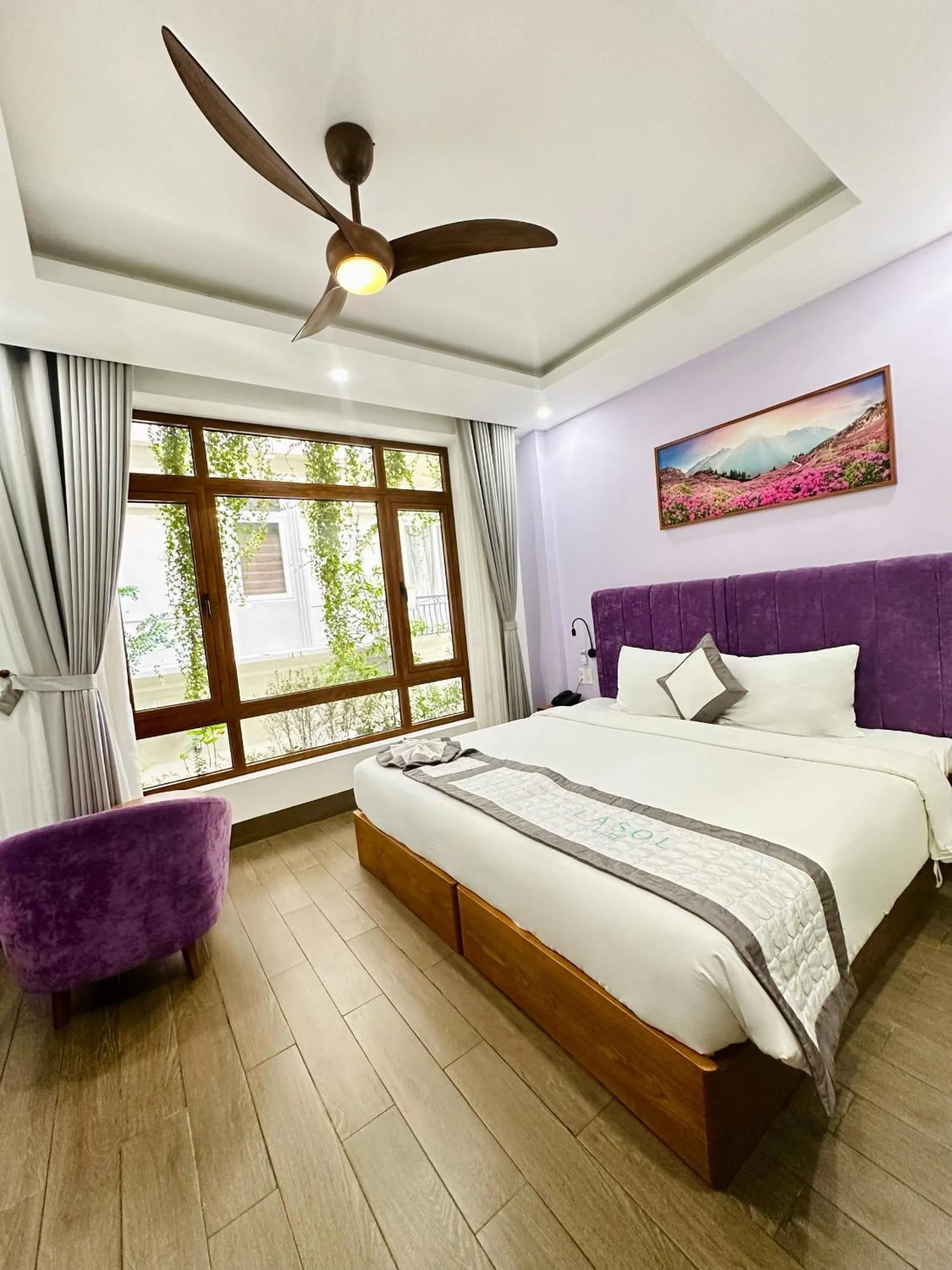 Bed in Lasol Boutique Hotel