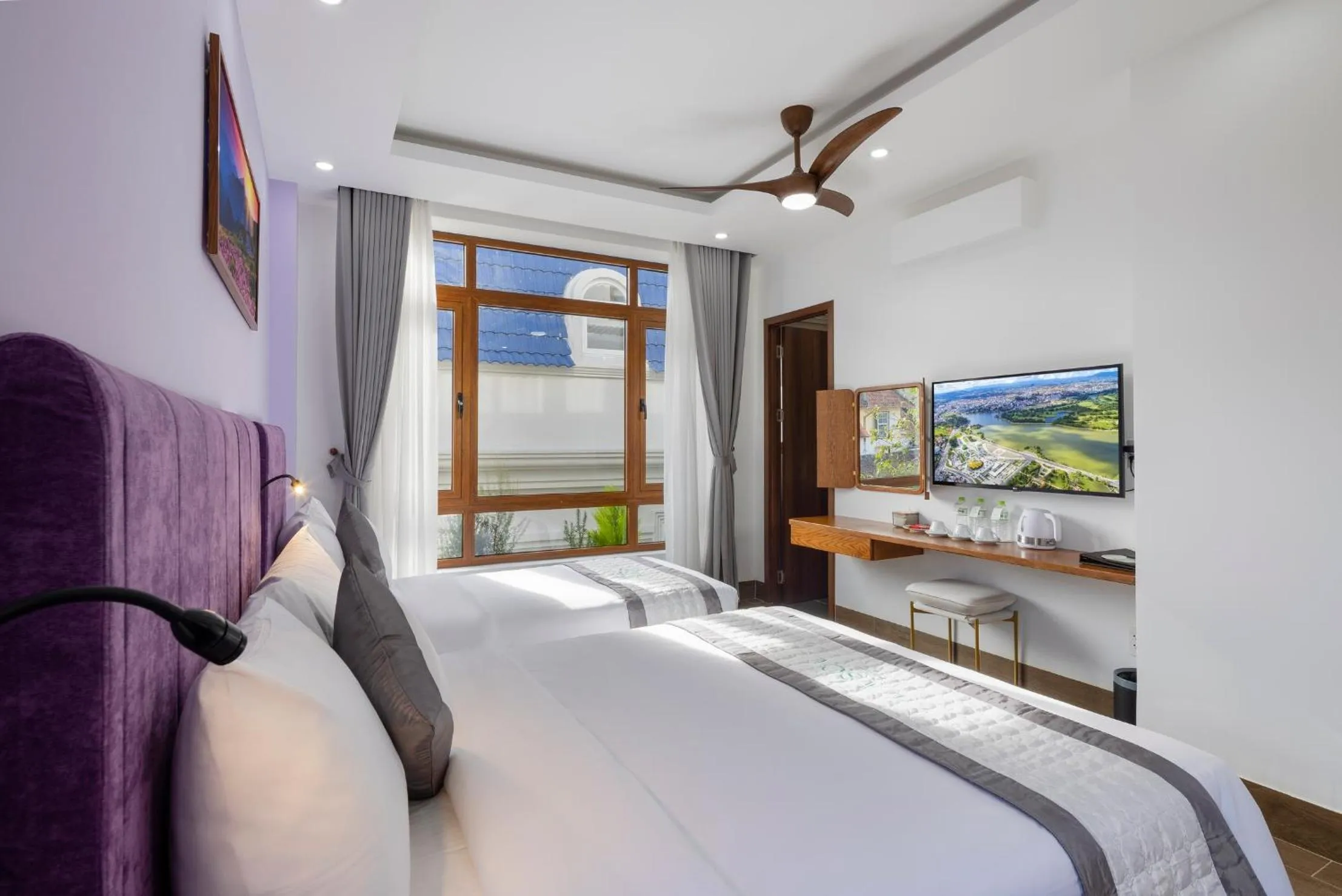 Bed in Lasol Boutique Hotel