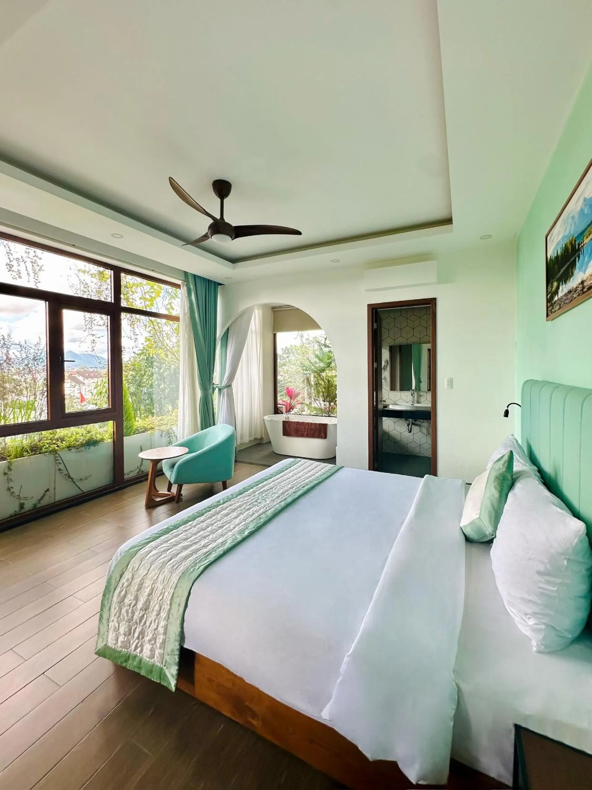 Bed in Lasol Boutique Hotel