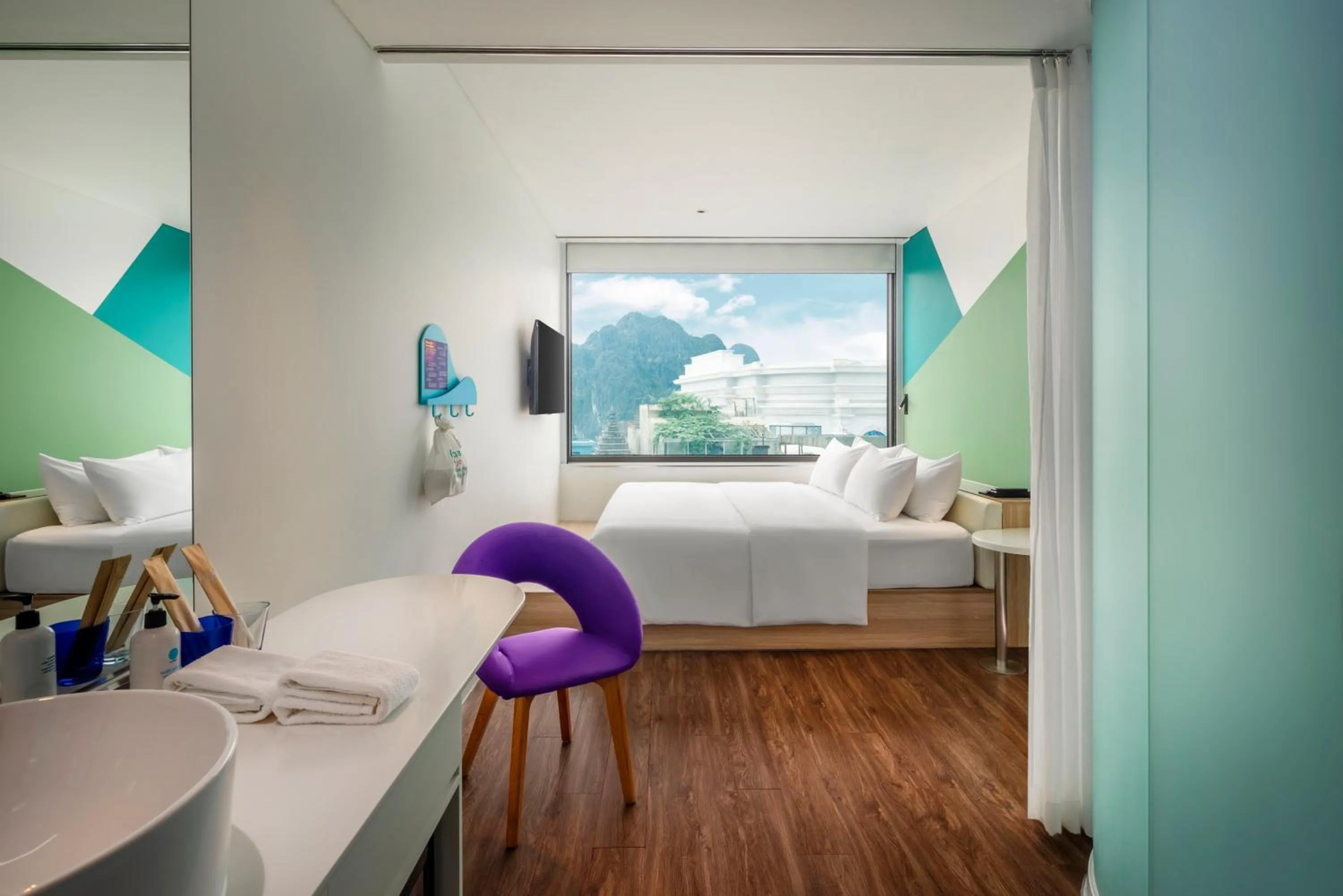 Photo of the whole room, Bed in Tru by Hilton Ha Long Hon Gai Centre