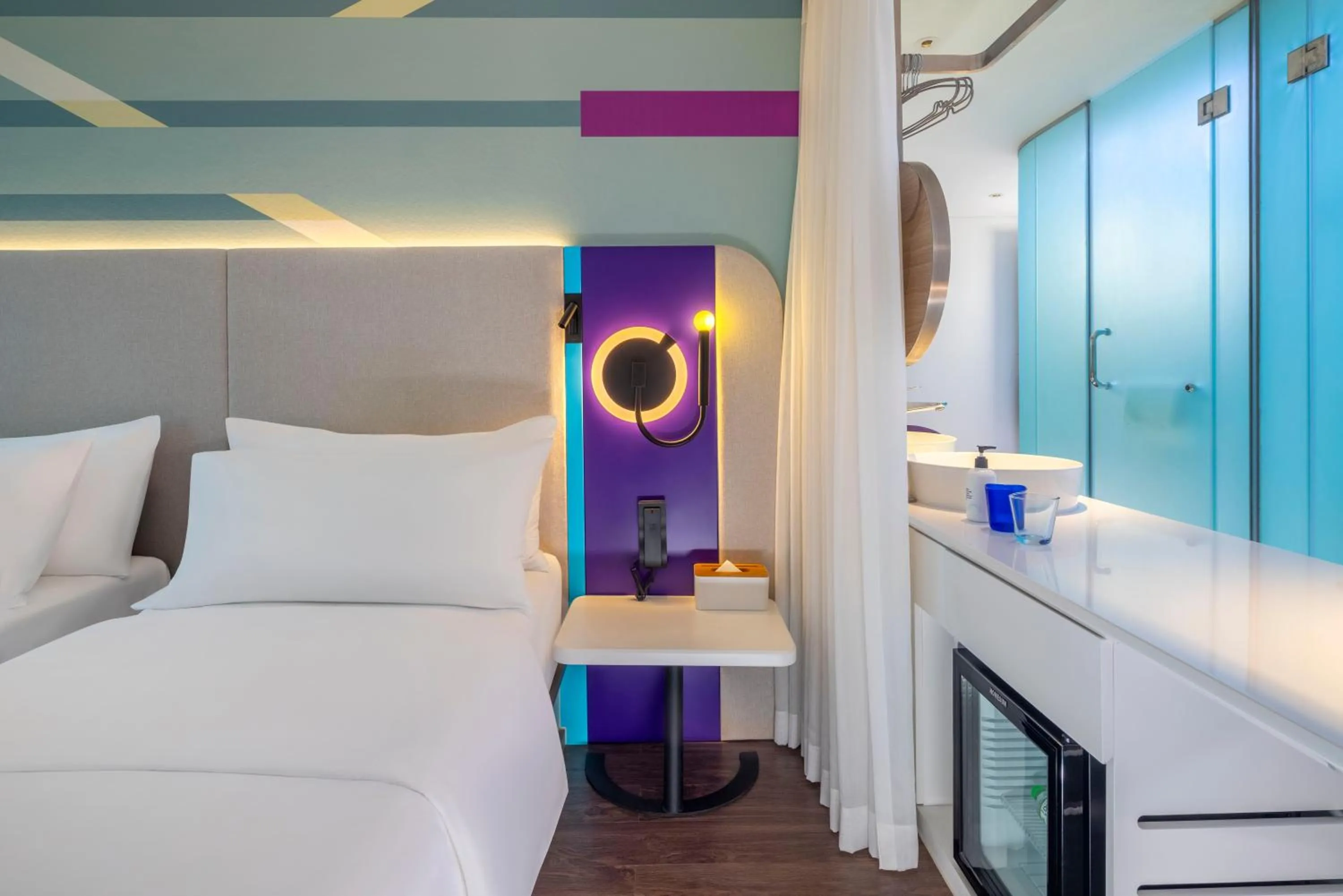 Bed in Tru by Hilton Hoa Binh City Centre