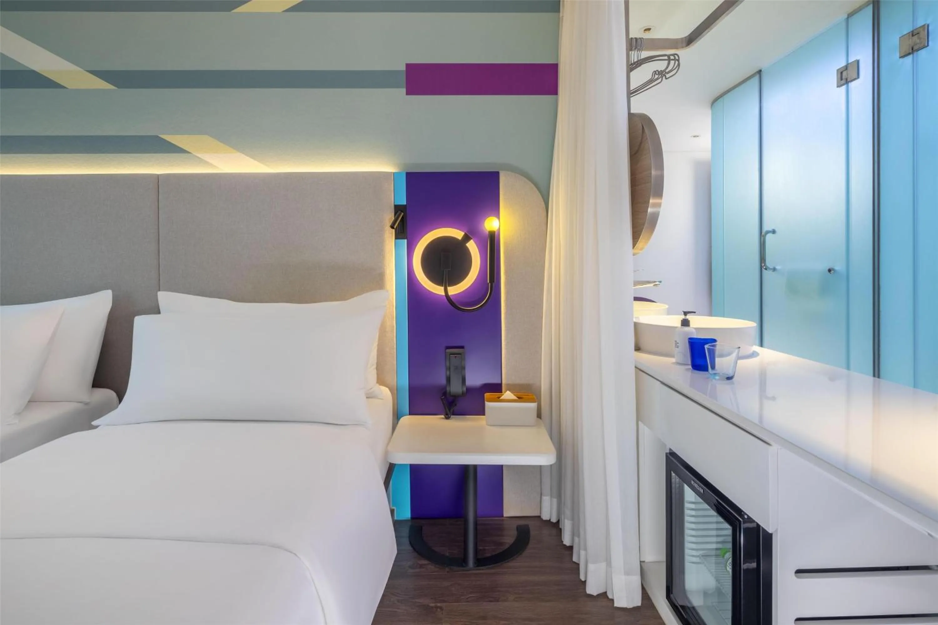 Bed in Tru by Hilton Hoa Binh City Centre