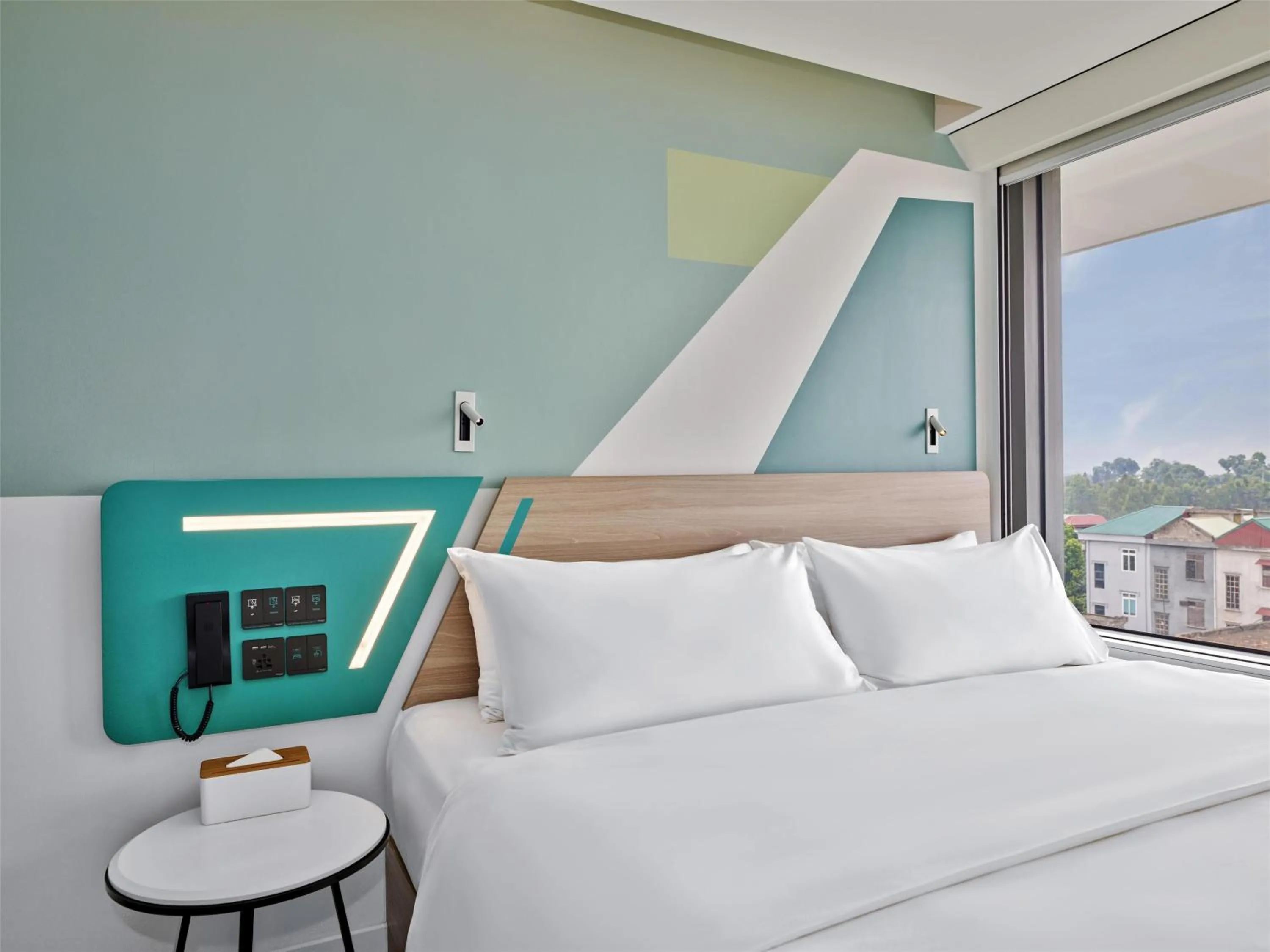 Bed in Tru by Hilton Viet Tri City Centre