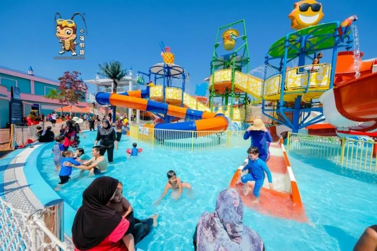 Aqua park in Season Inn Langkawi Motel