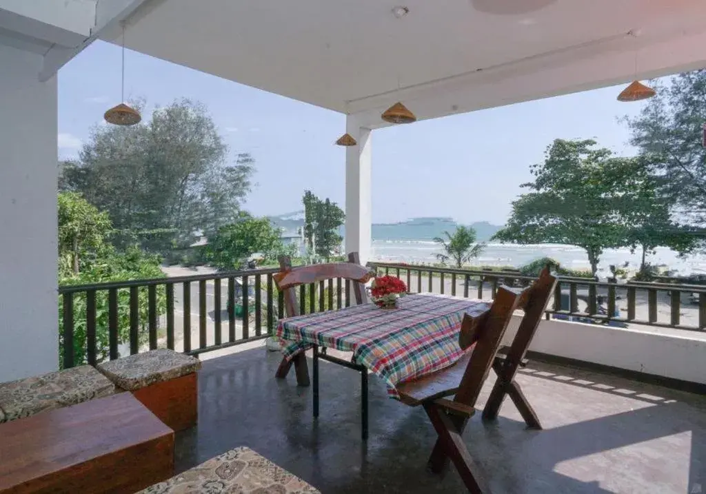 Double Room with Balcony and Sea View in Agra Lanka Beach Resort Double Room with Balcony and Sea View in Agra Lanka Beach Resort