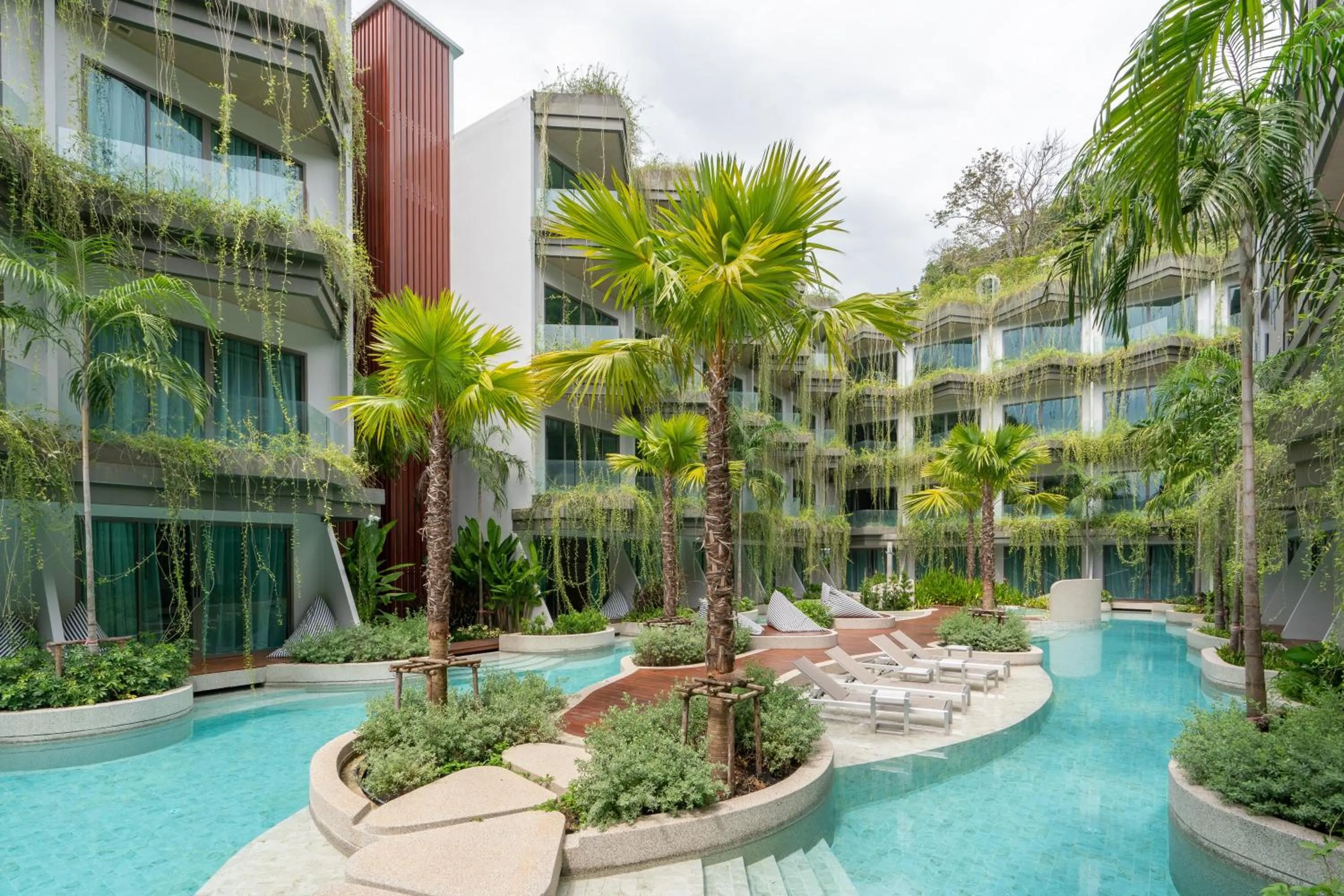 Property building in Panwaburi Beachfront Resort - SHA Extra Plus