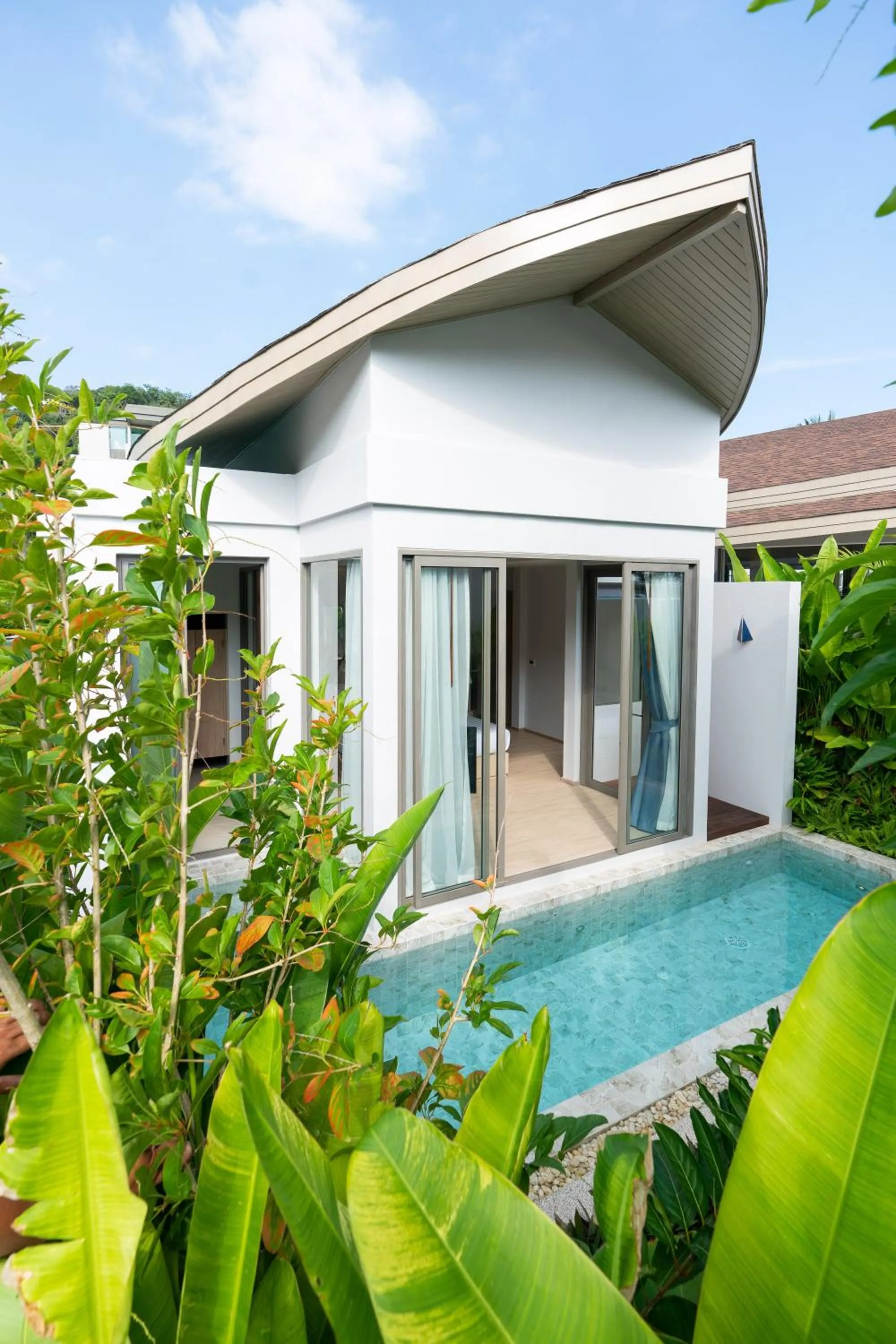 Panwaburi Beachfront Resort - SHA Extra Plus