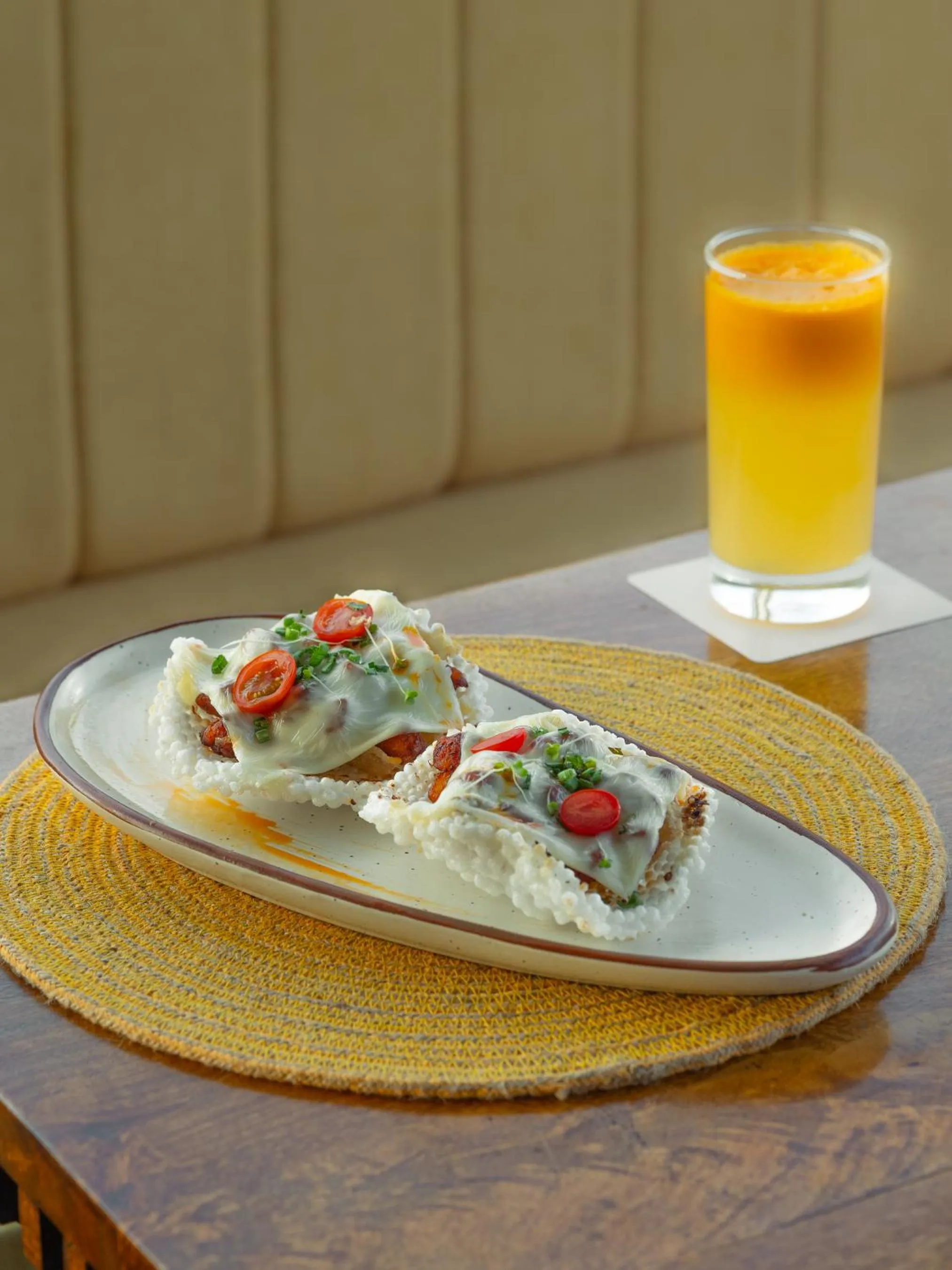 Restaurant/places to eat in Aura Boutique Hotel