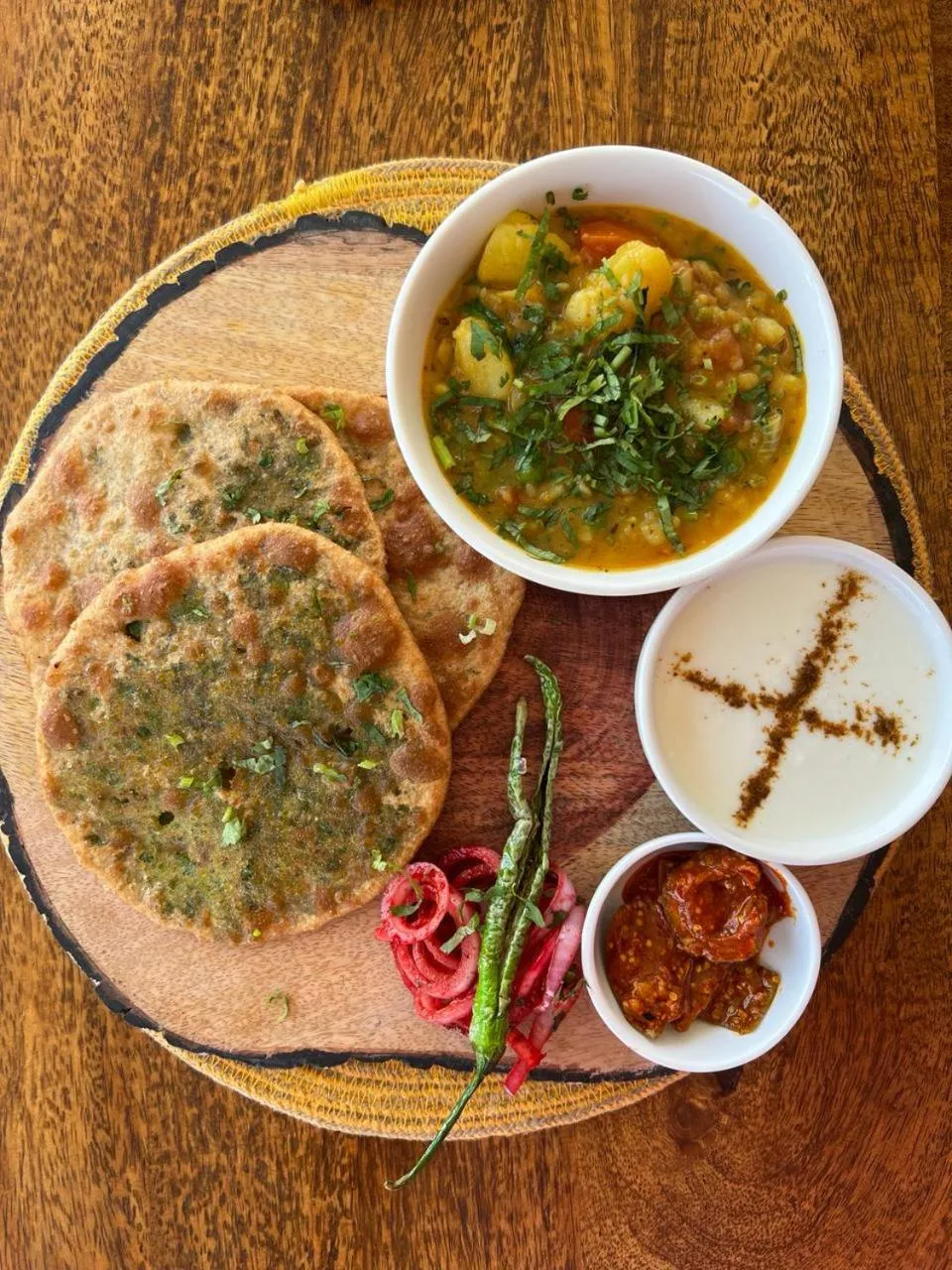 Restaurant/places to eat in Aura Boutique Hotel