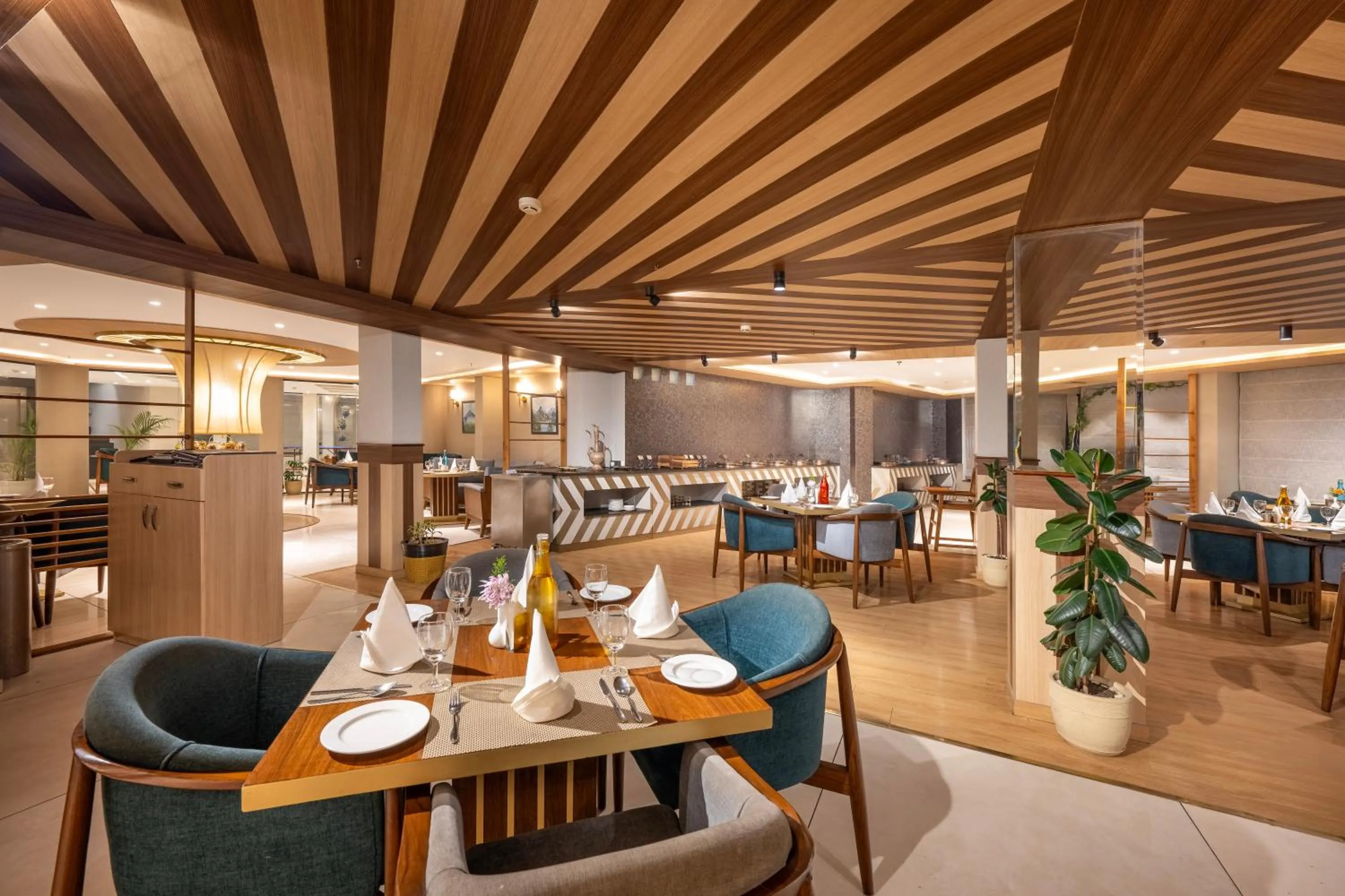 Restaurant/places to eat in Snow Valley Heights