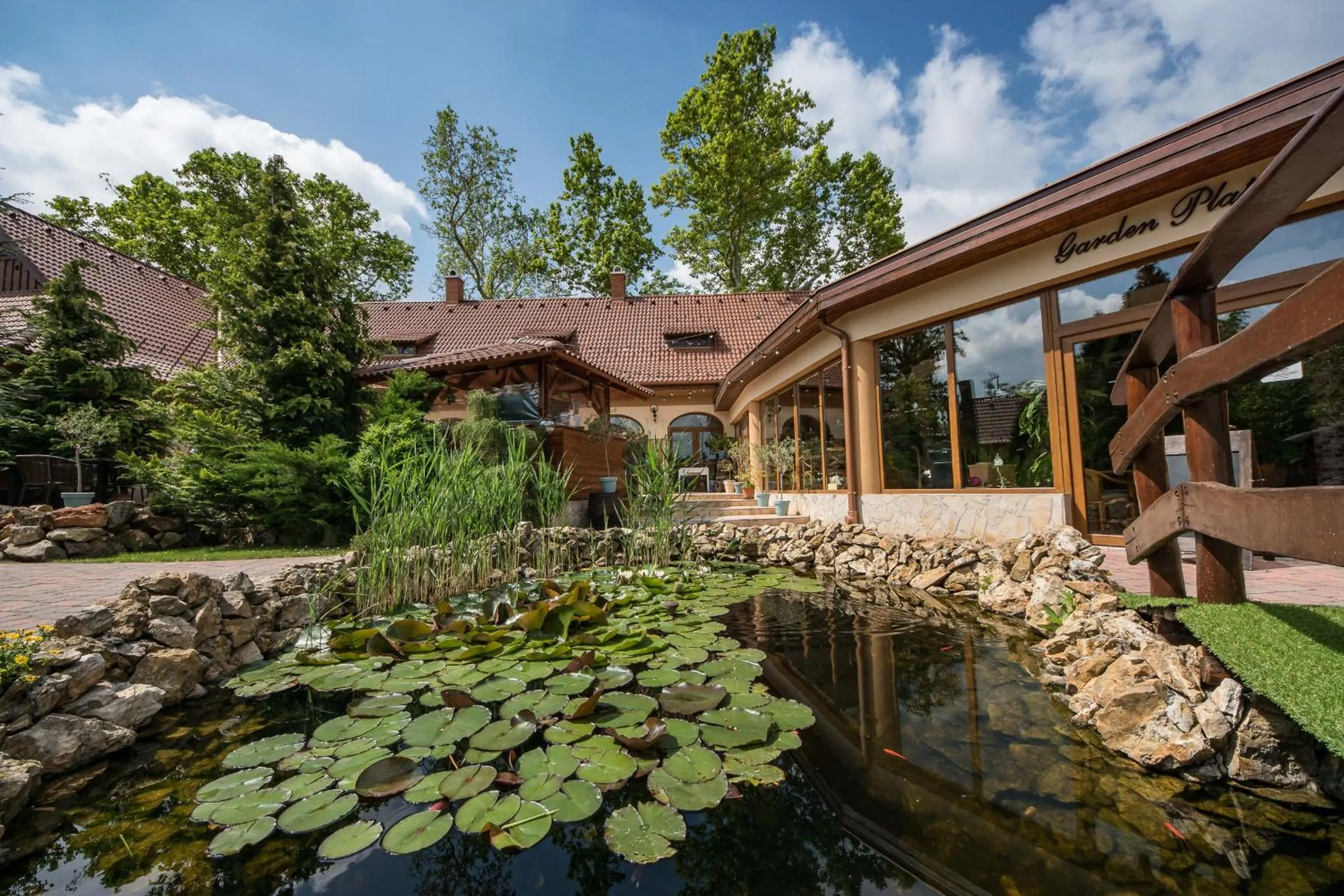 Balcony/Terrace in Platan Garden Rooms & Restaurant