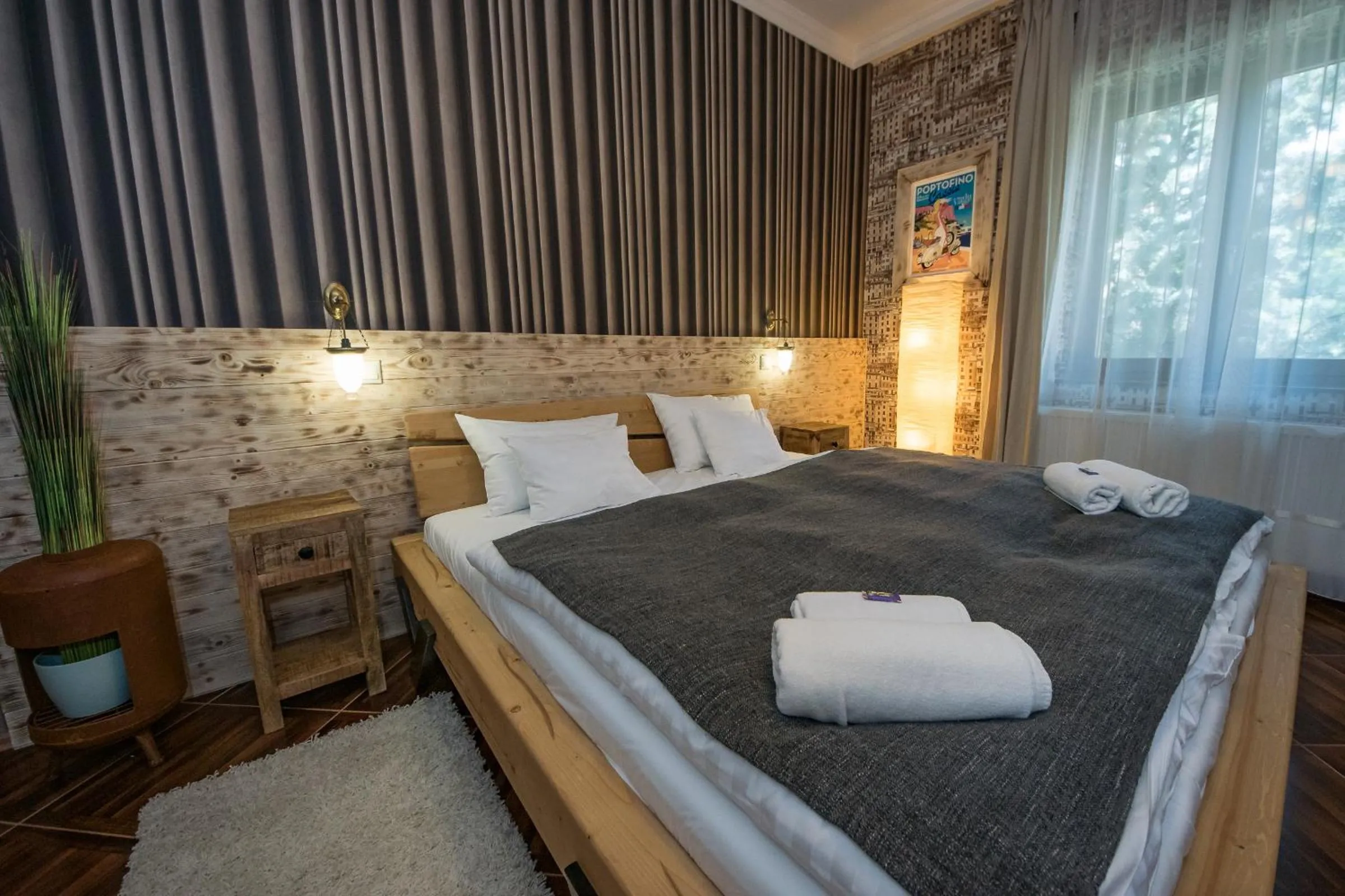 Bed in Platan Garden Rooms & Restaurant