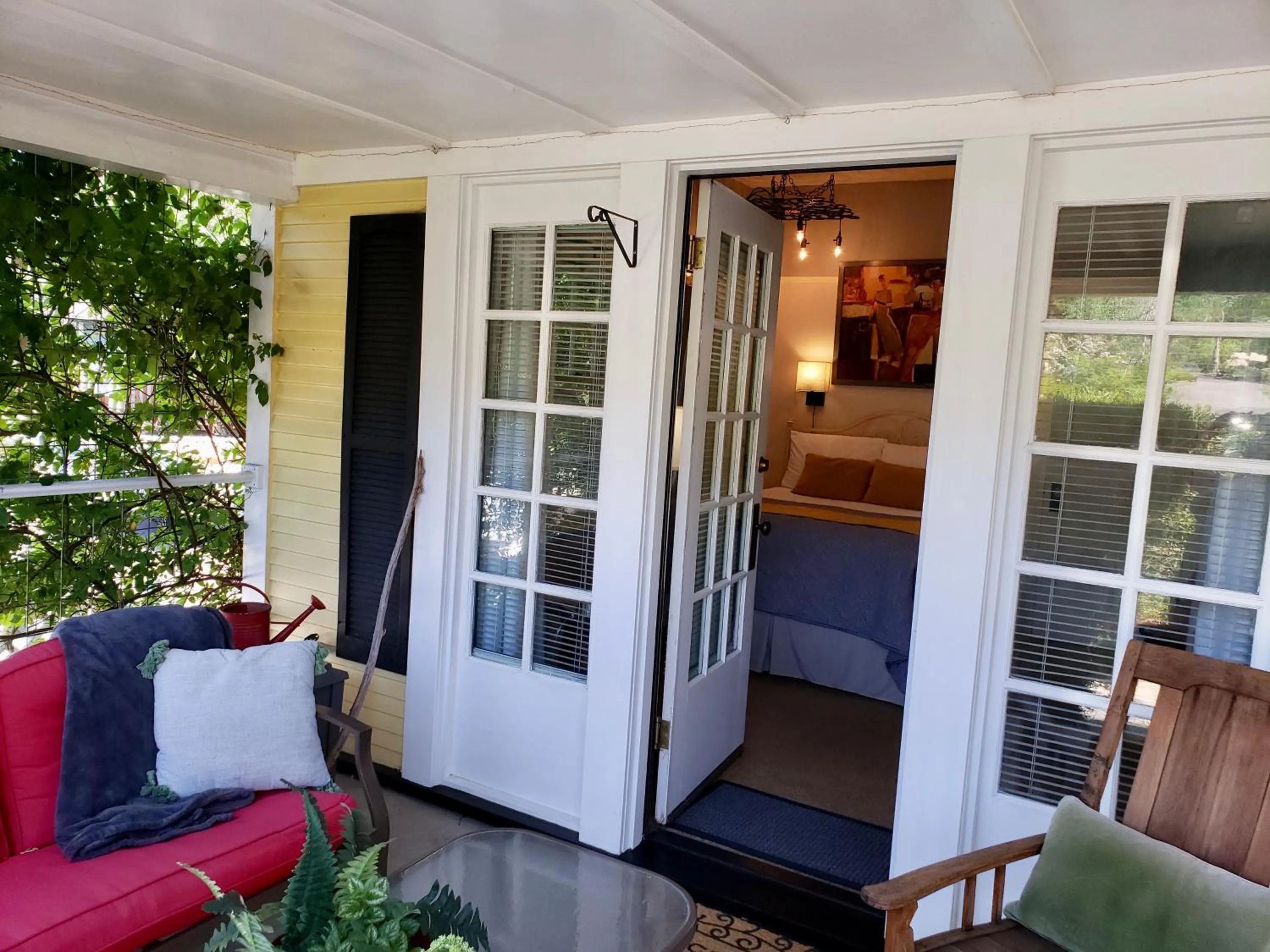 Balcony/Terrace in Bayberry Inn B&B and Oregon Wellness Retreat