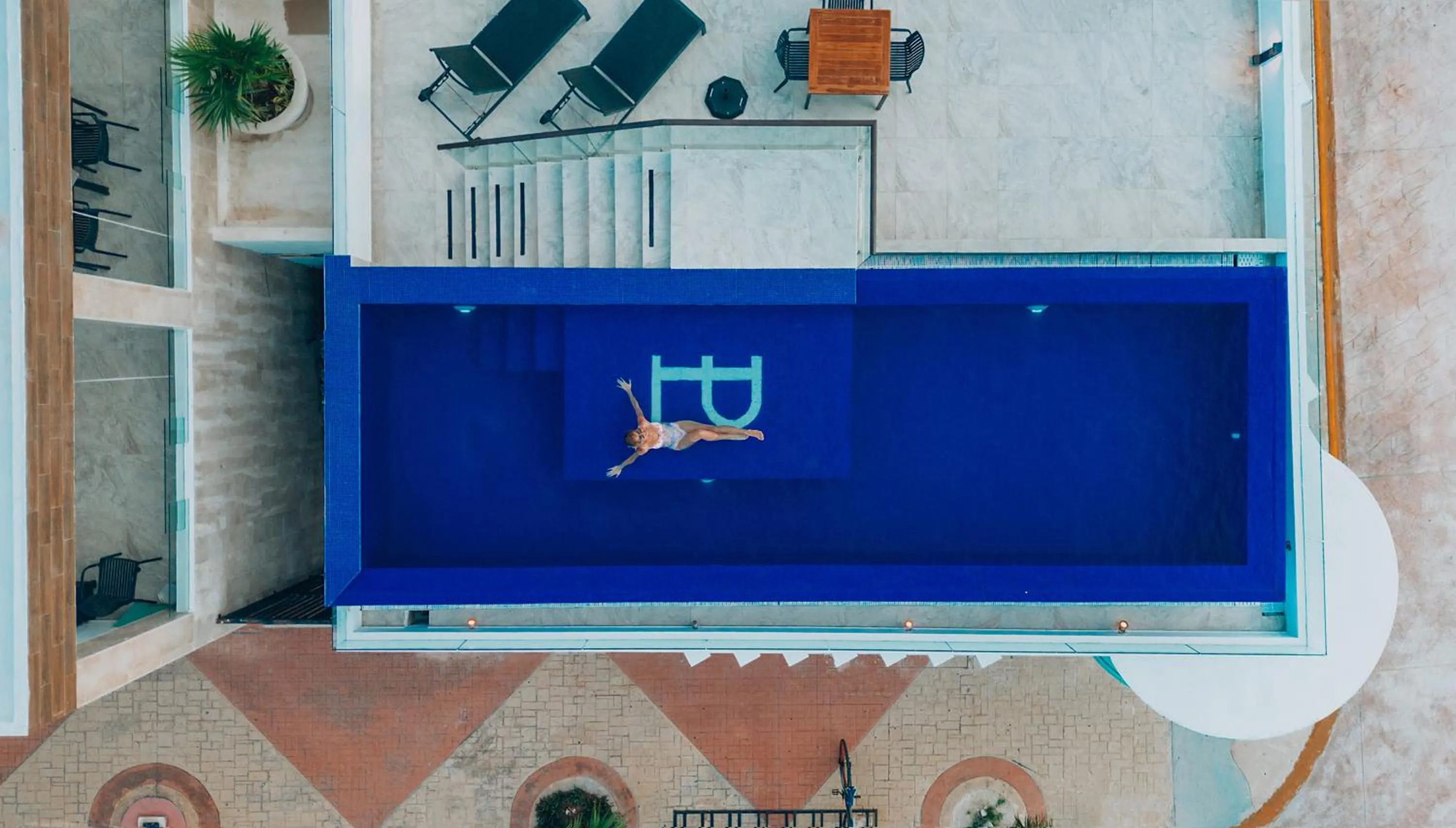 Swimming pool in Hotel Puerto Libre