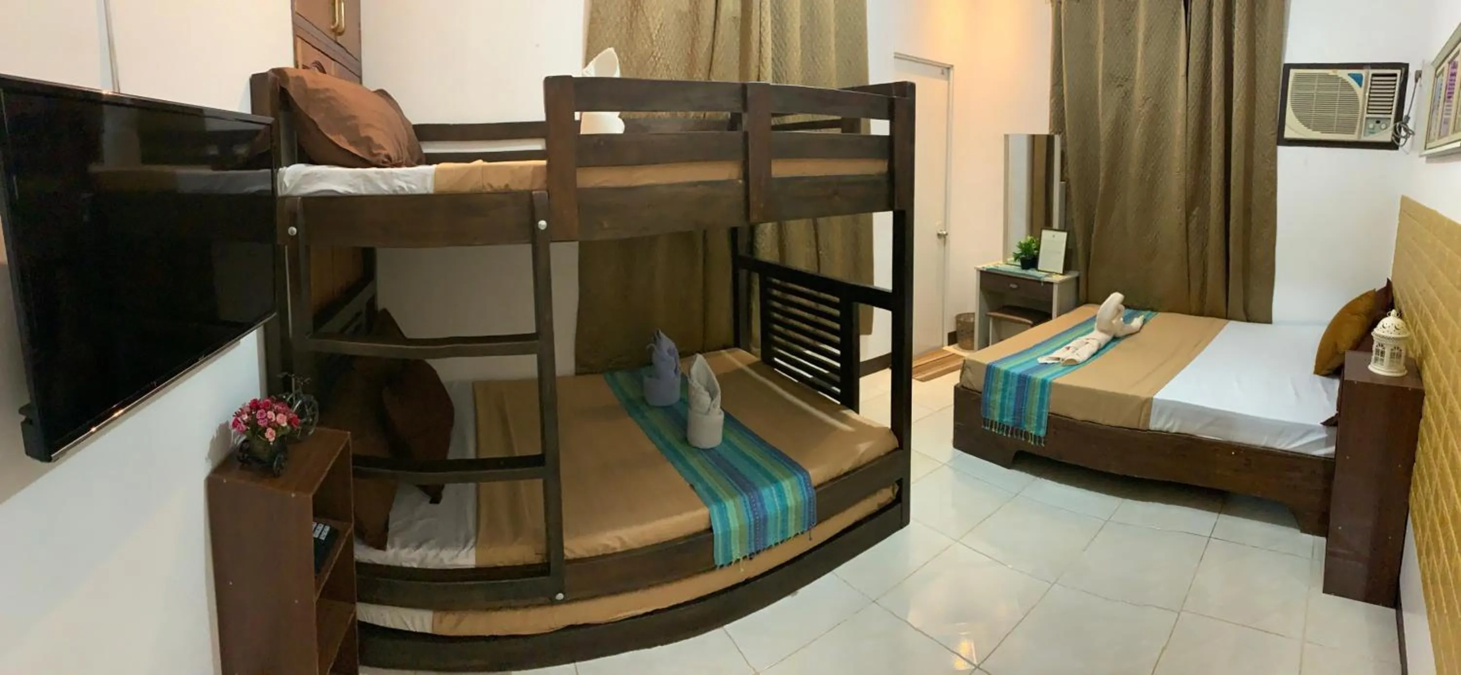 Bedroom, Bed in Prim Travellers Inn