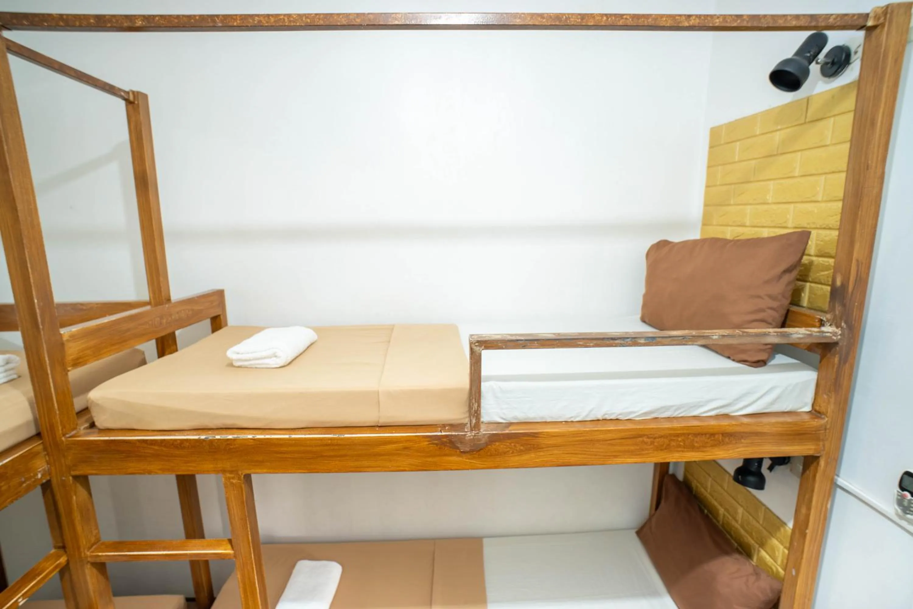 Bed in Prim Travellers Inn