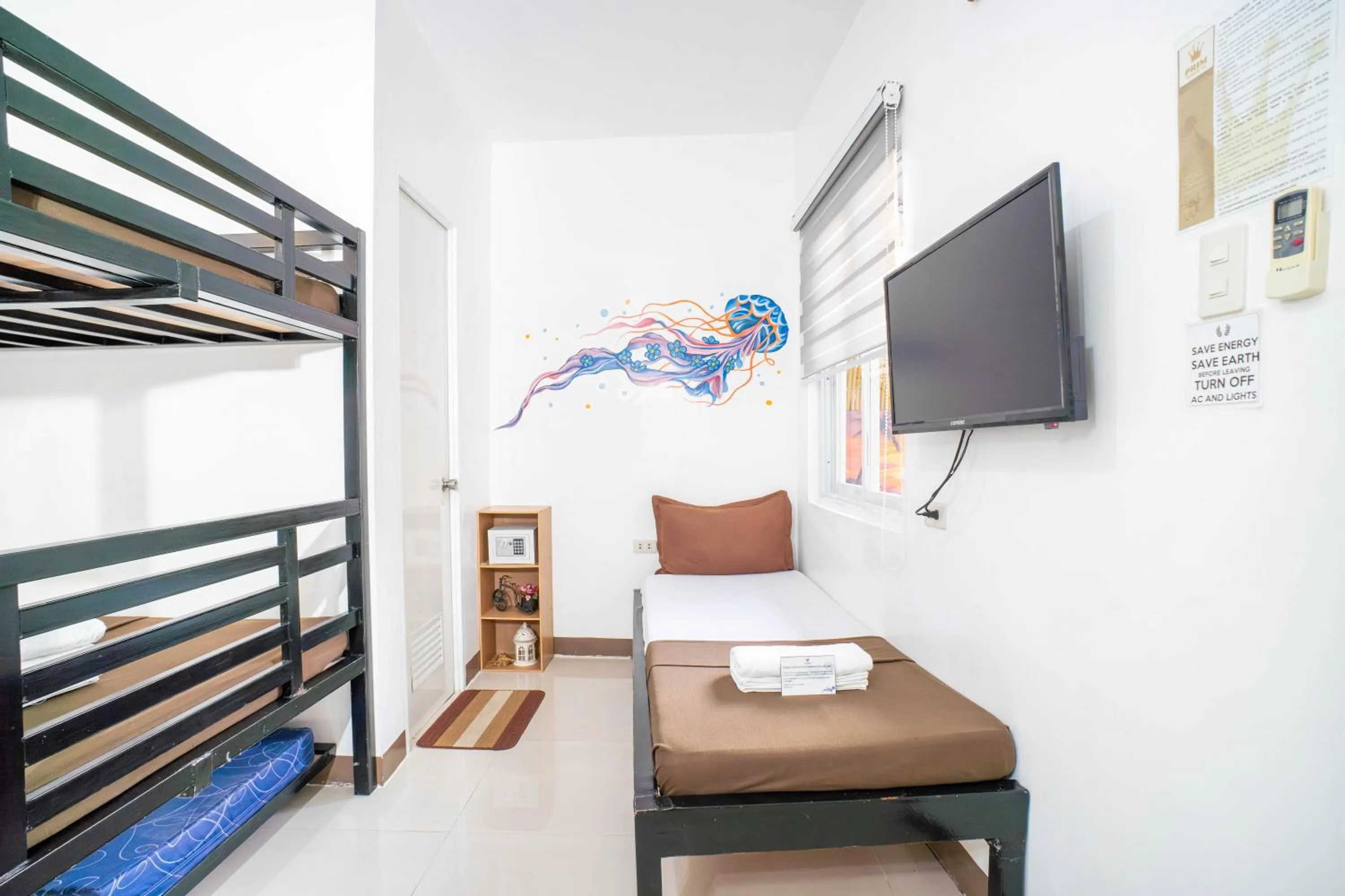 Bed in Prim Travellers Inn