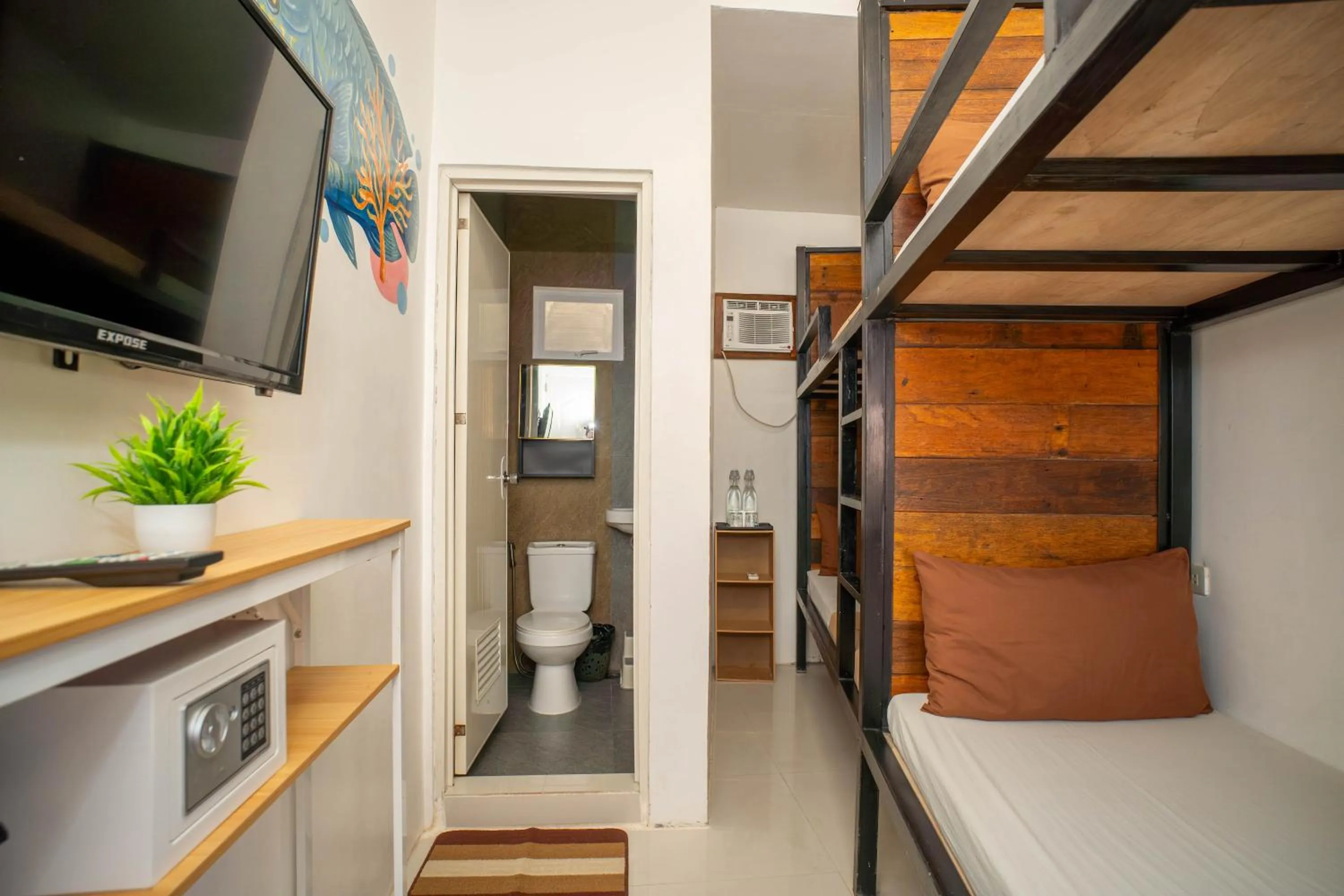 Bed in Prim Travellers Inn