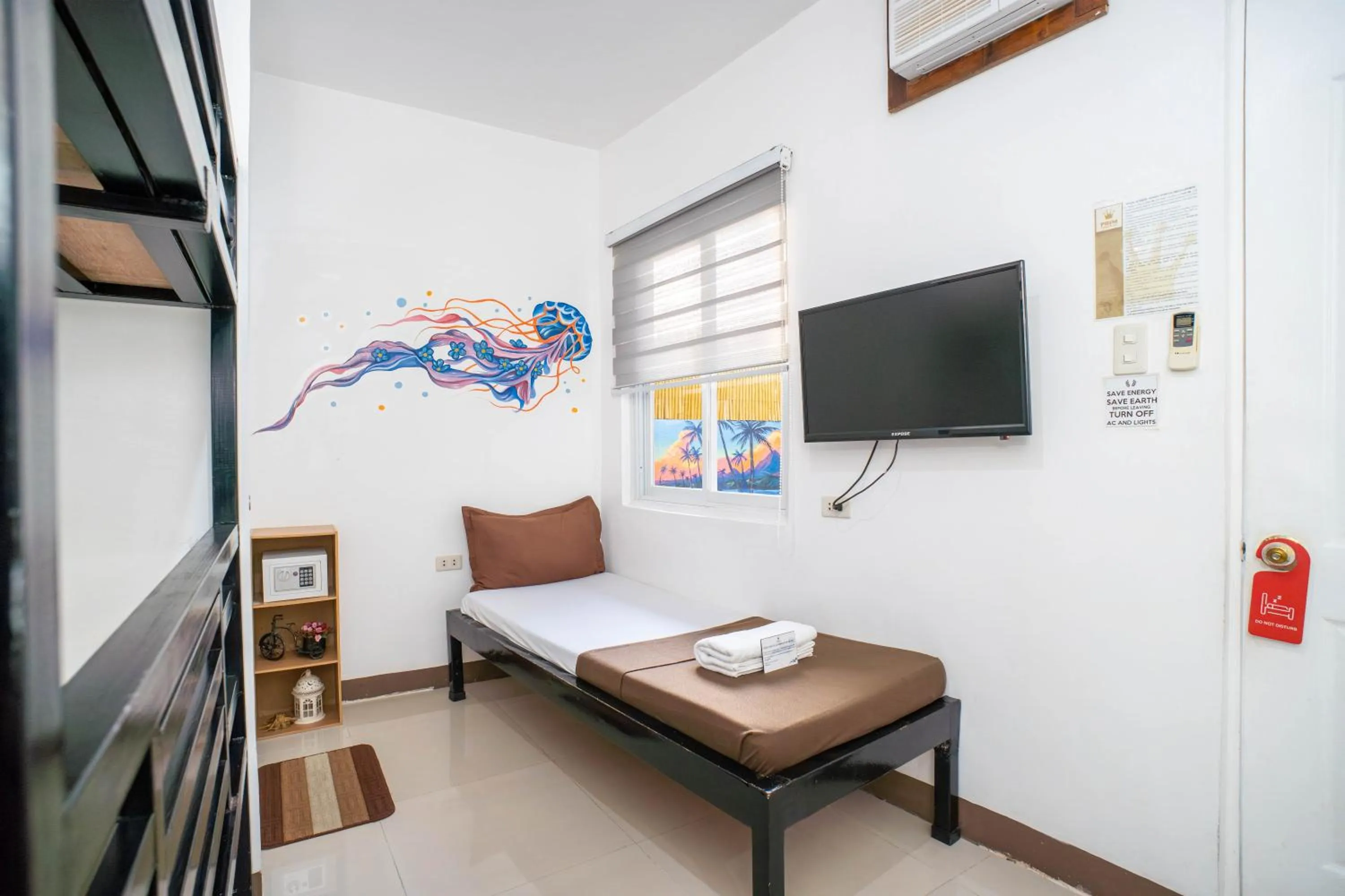 Bed in Prim Travellers Inn