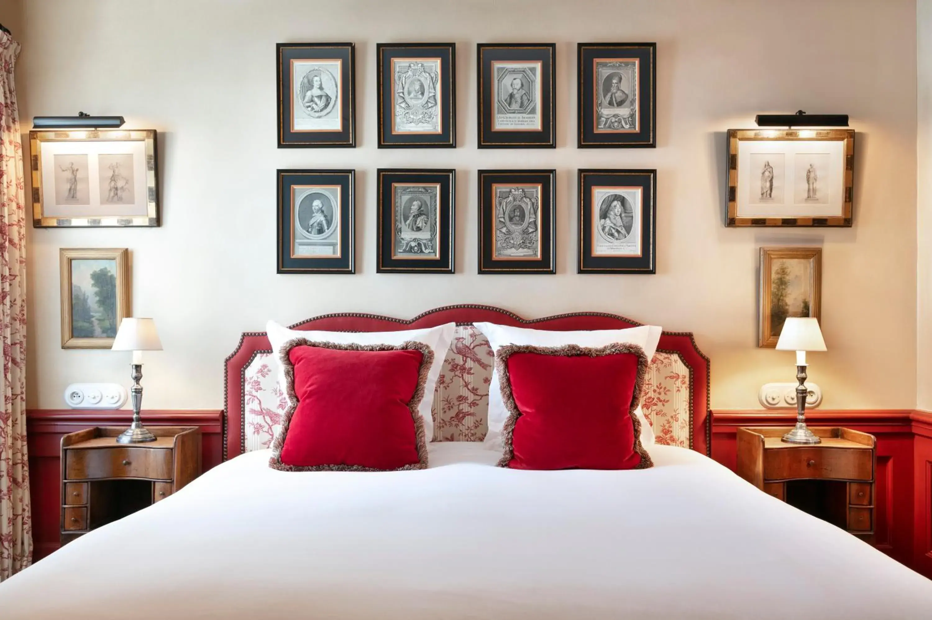 Superior Room Village Side in Airelles Gordes, La Bastide Superior Room Village Side in Airelles Gordes, La Bastide